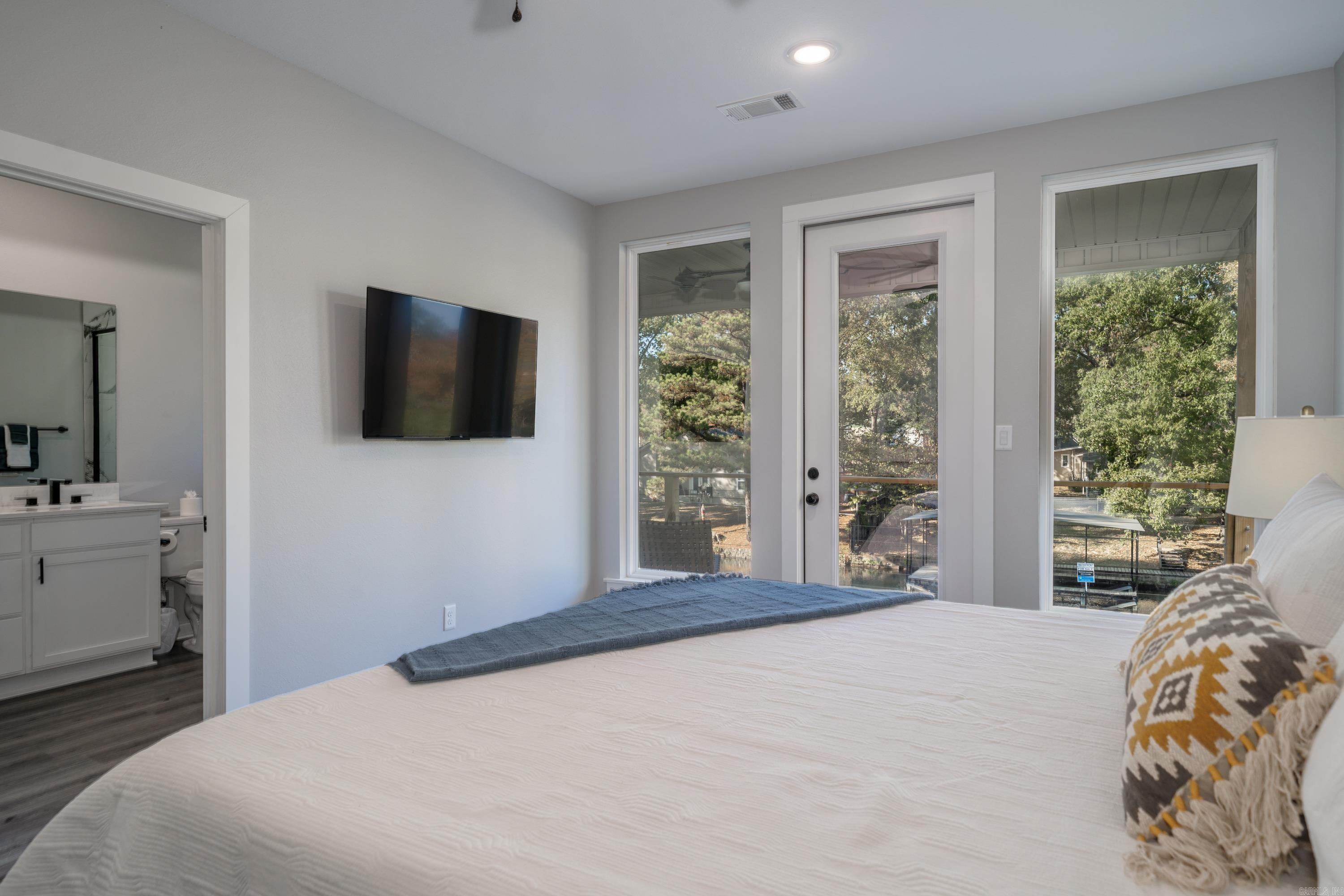 221 Long Beach  Hot Springs, AR