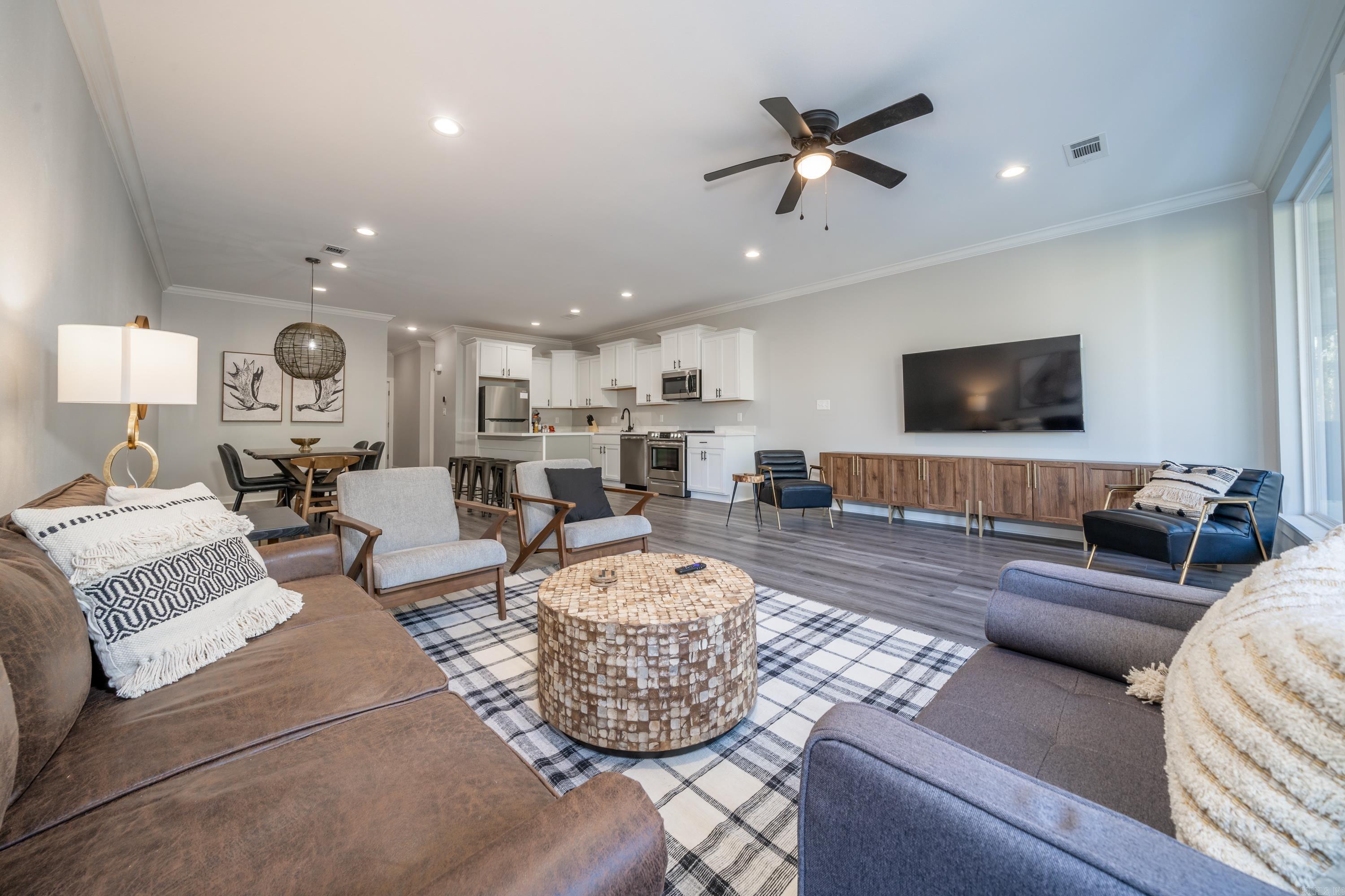221 Long Beach  Hot Springs, AR