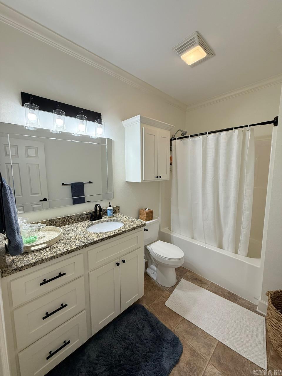 #51 South Drive  Greers Ferry, AR