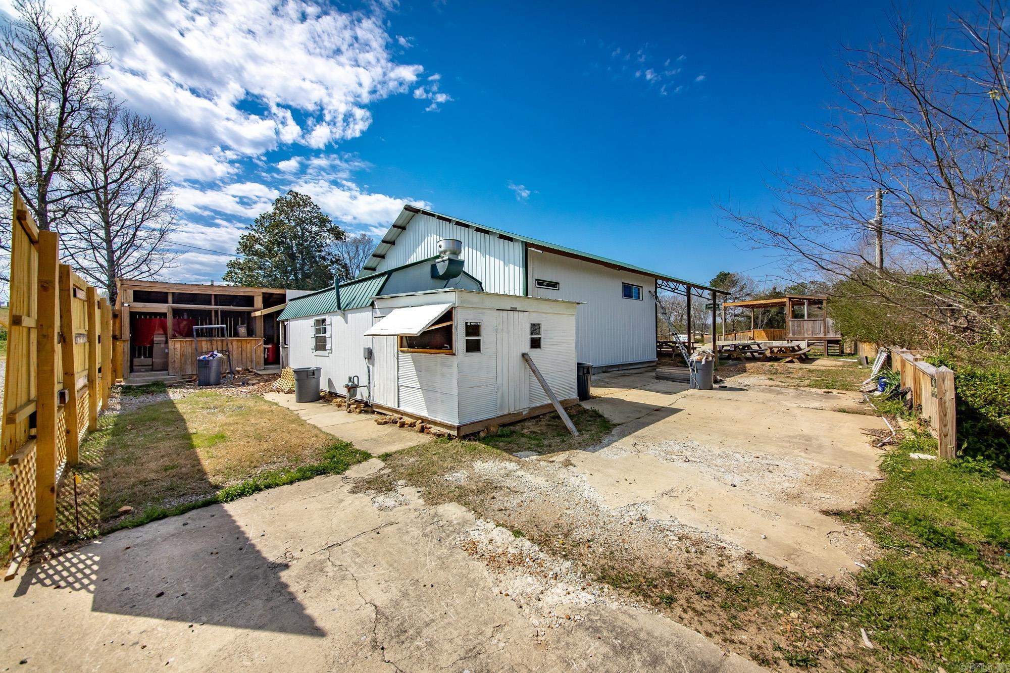 1076 Highway 65 S  Clinton, AR