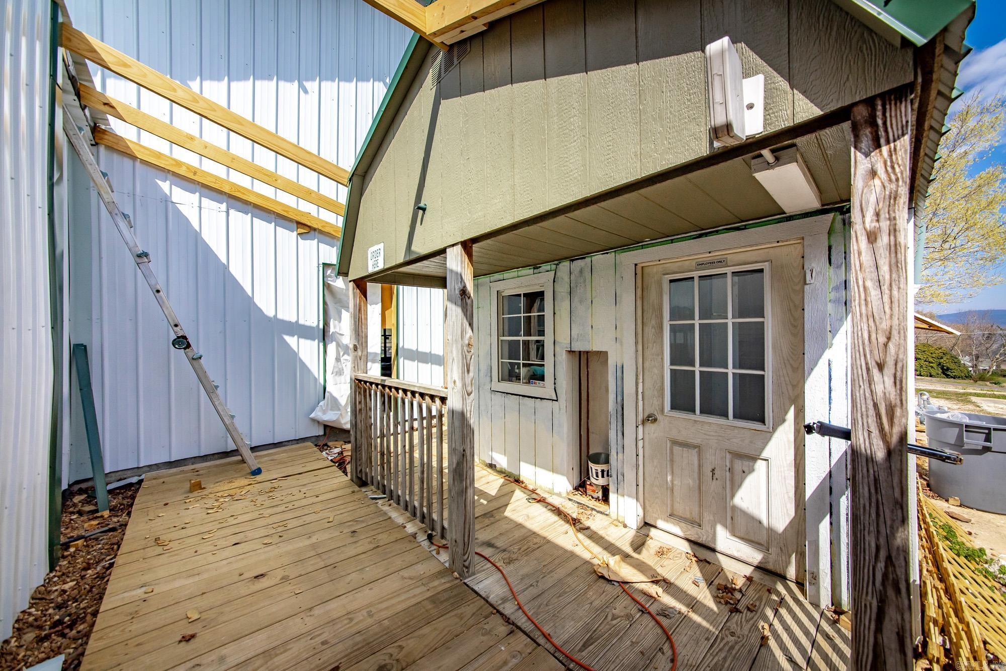 1076 Highway 65 S  Clinton, AR