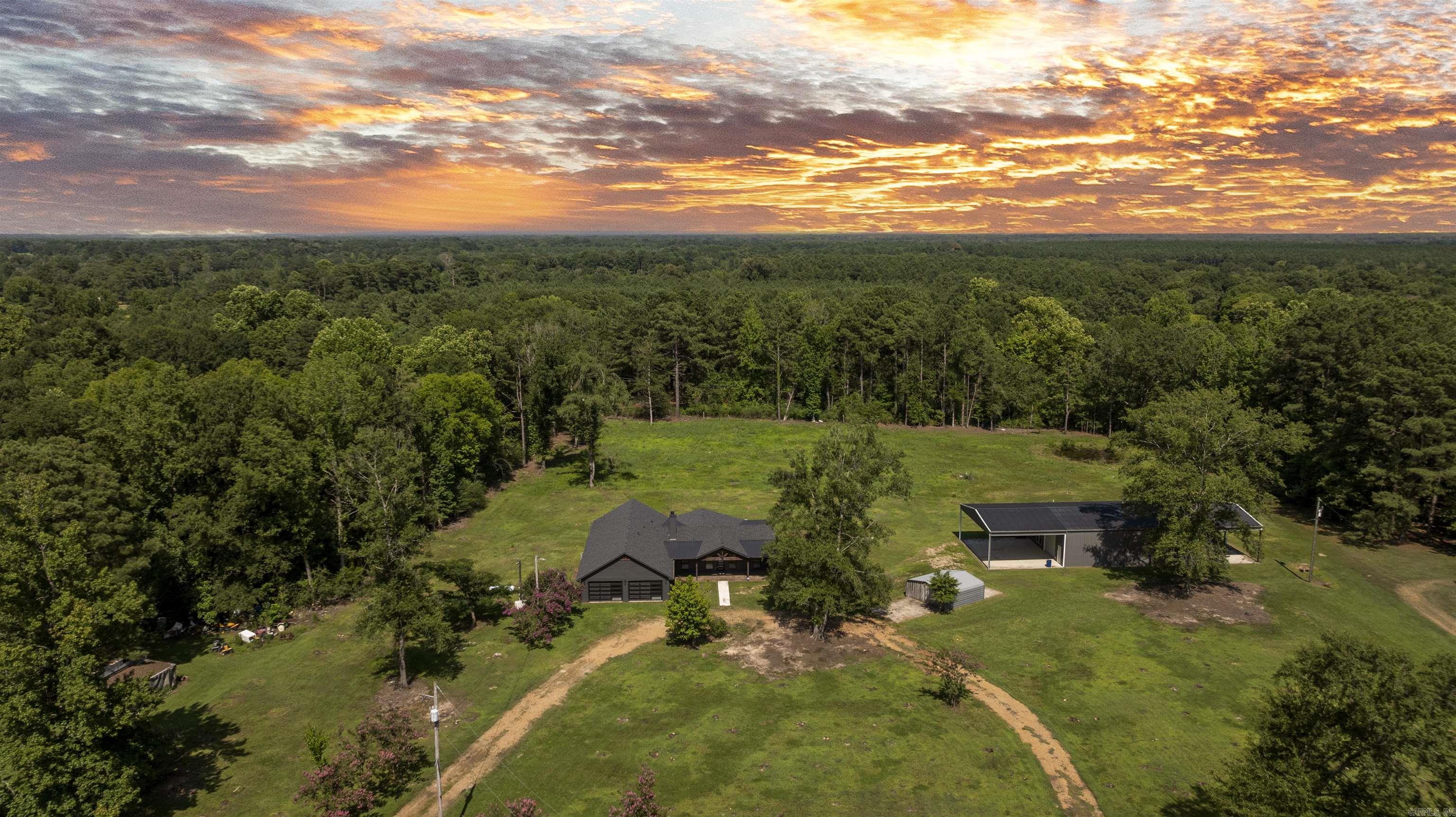 512 Pine St  Winthrop, AR