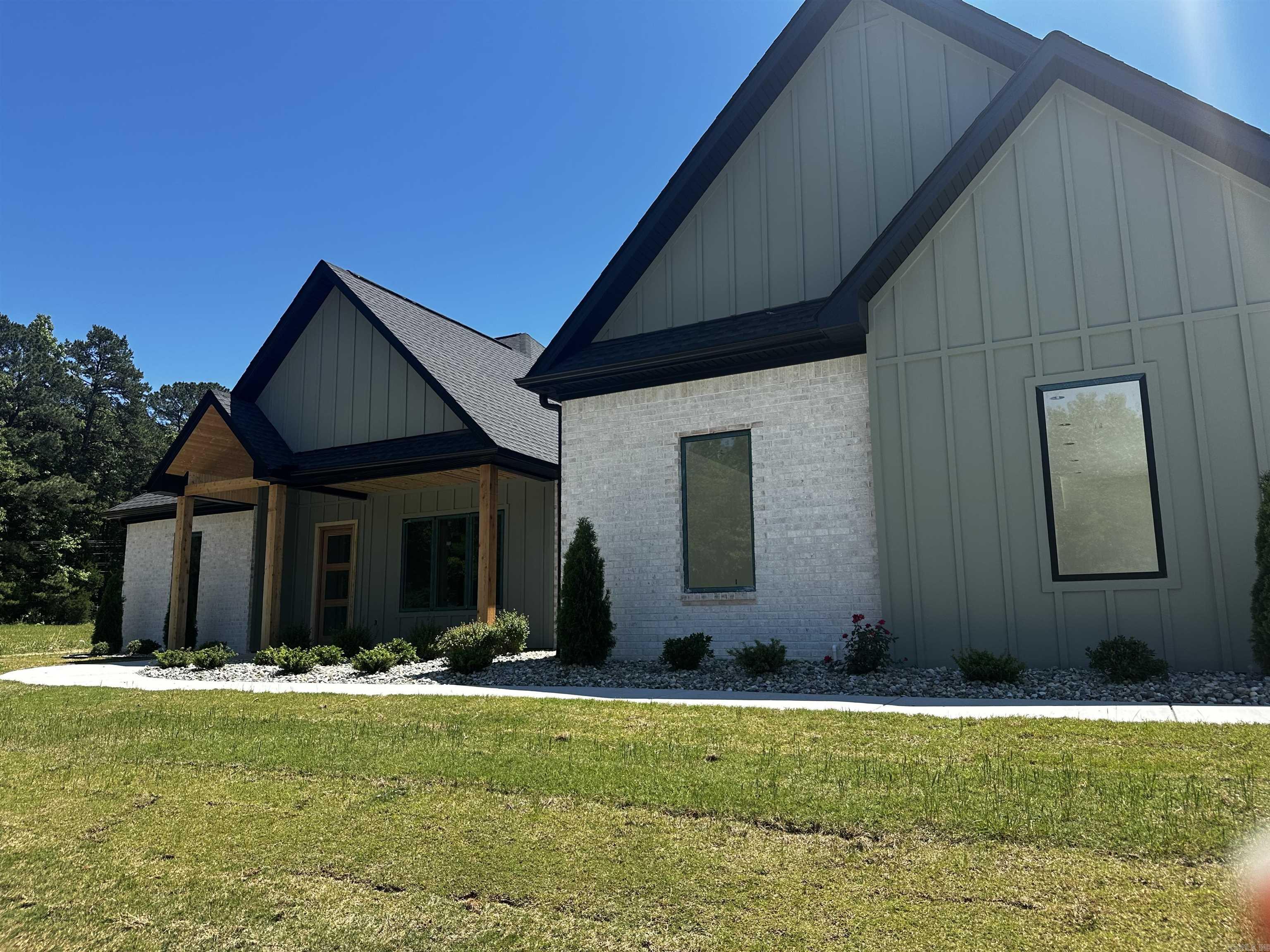 309 Heritage Grove Road
