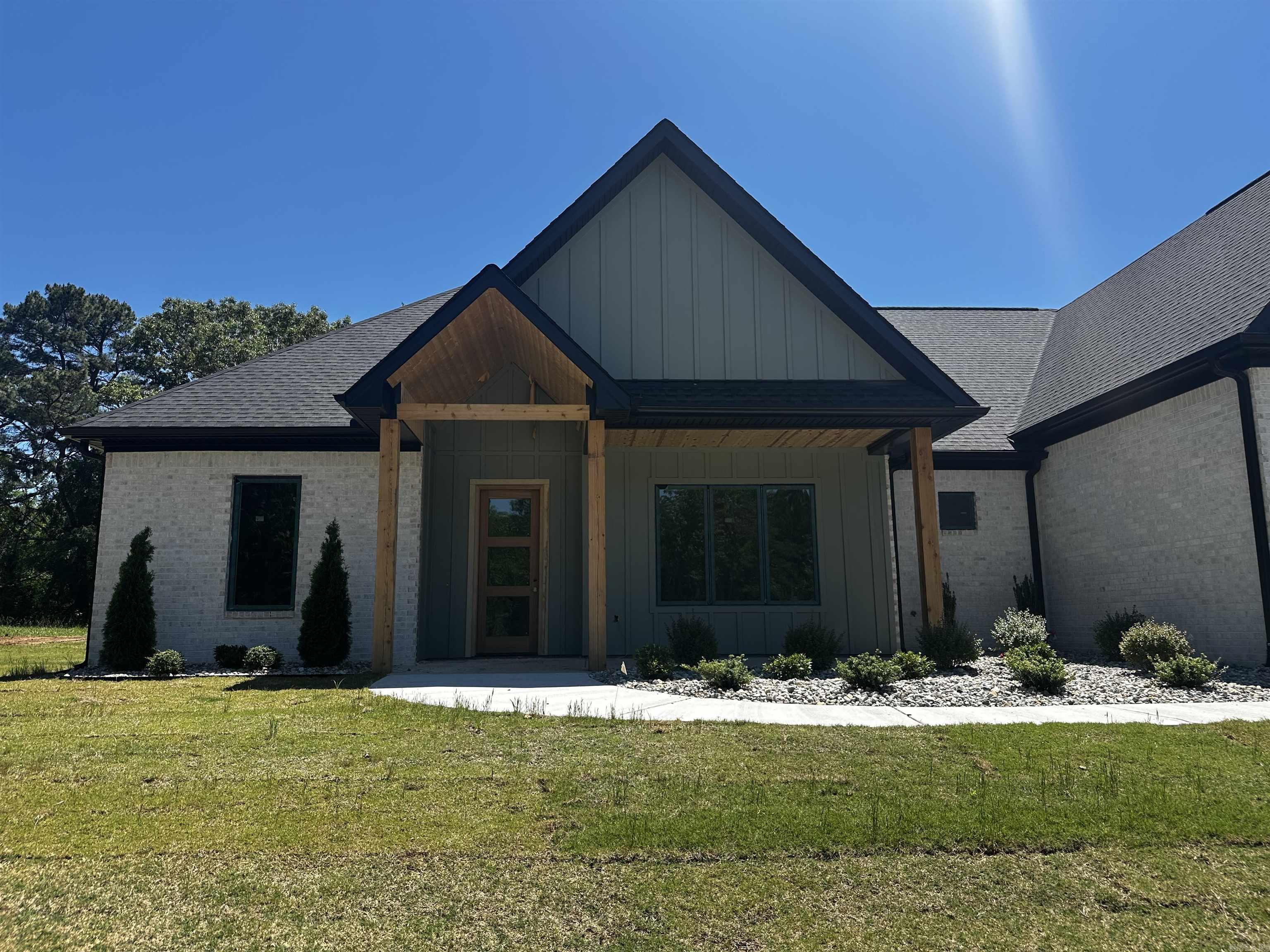 309 Heritage Grove Road Alexander, AR 72002