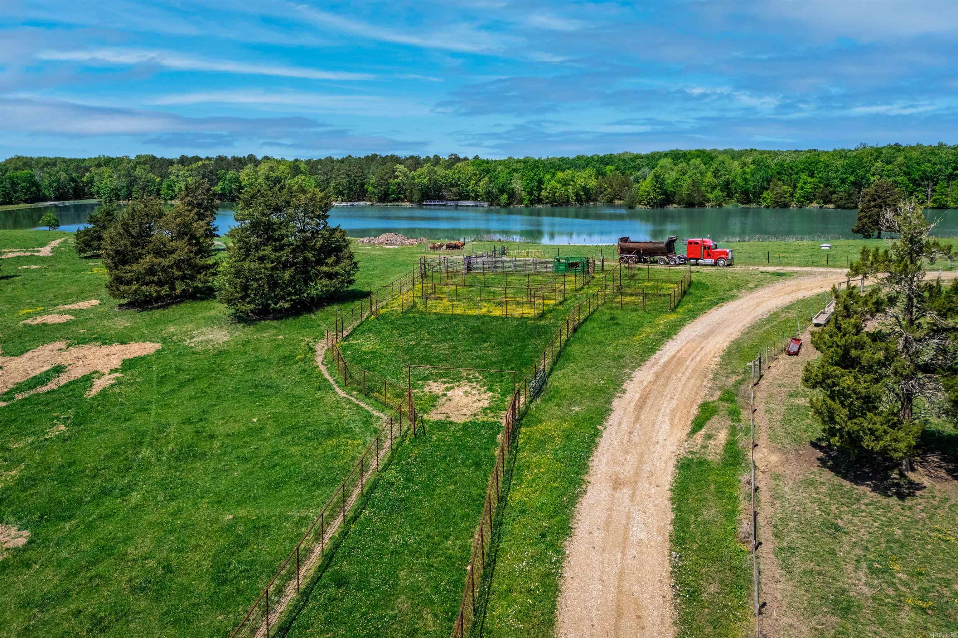 211 Hale  Okolona, AR