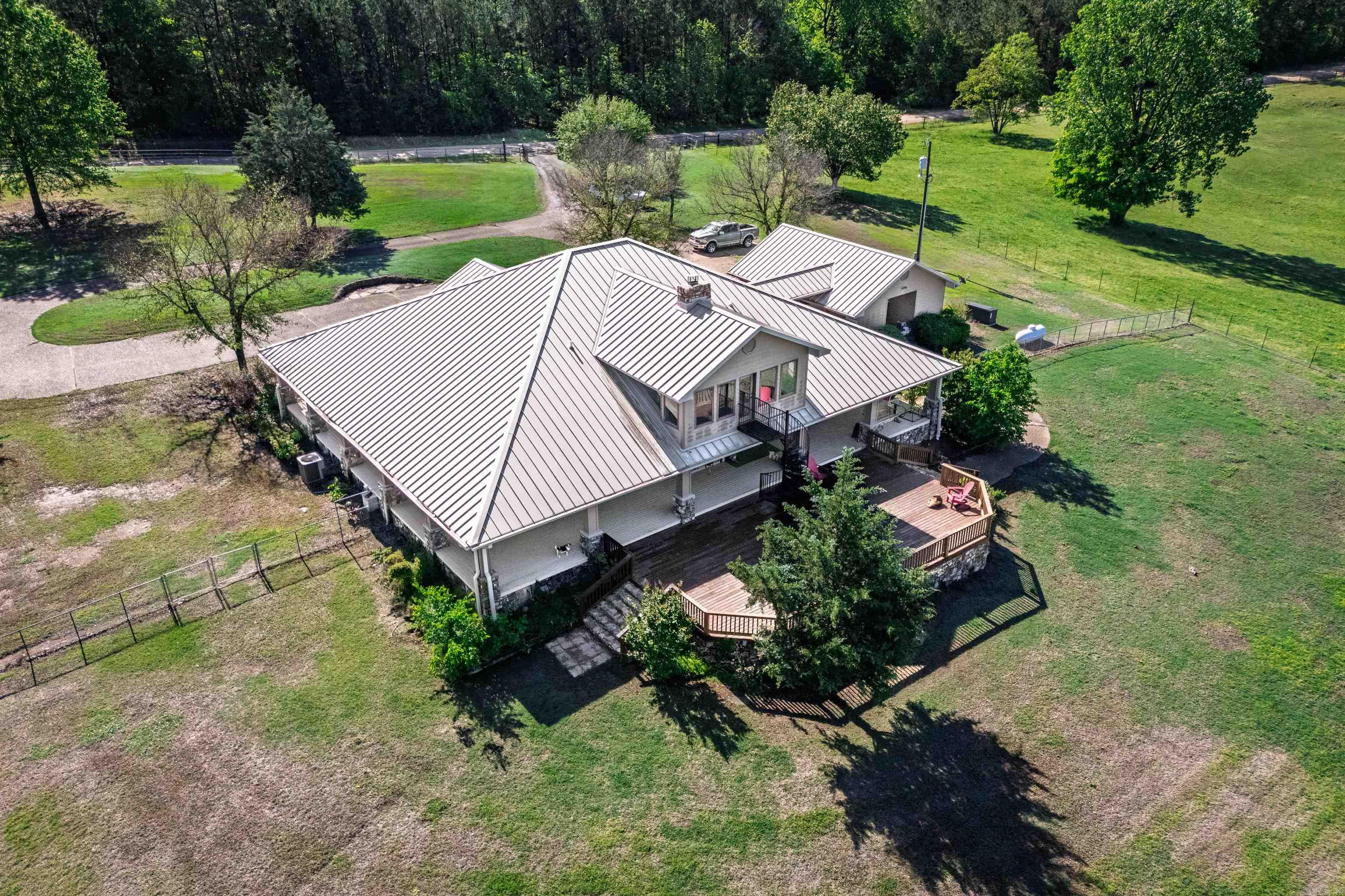 211 Hale  Okolona, AR