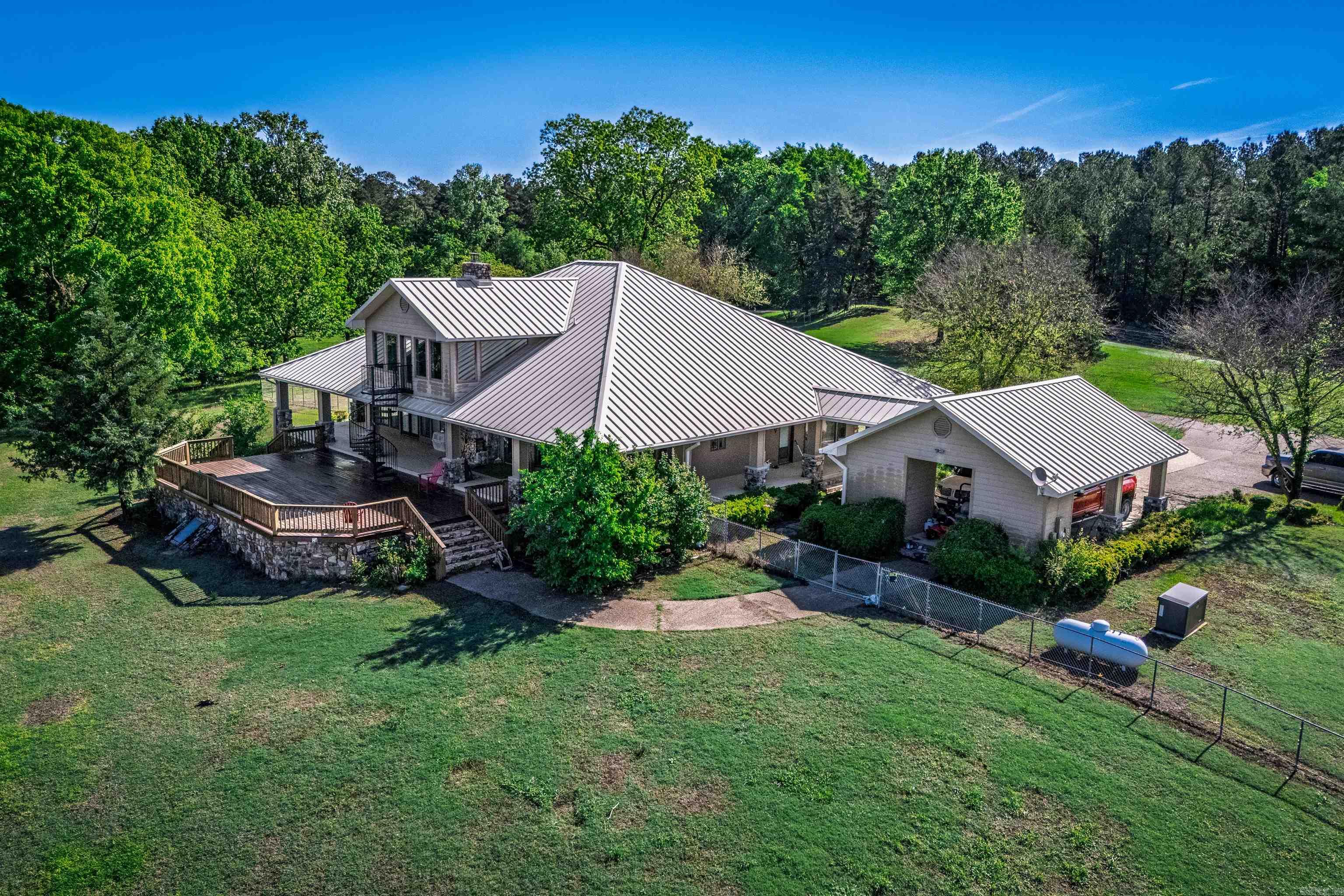 211 Hale  Okolona, AR