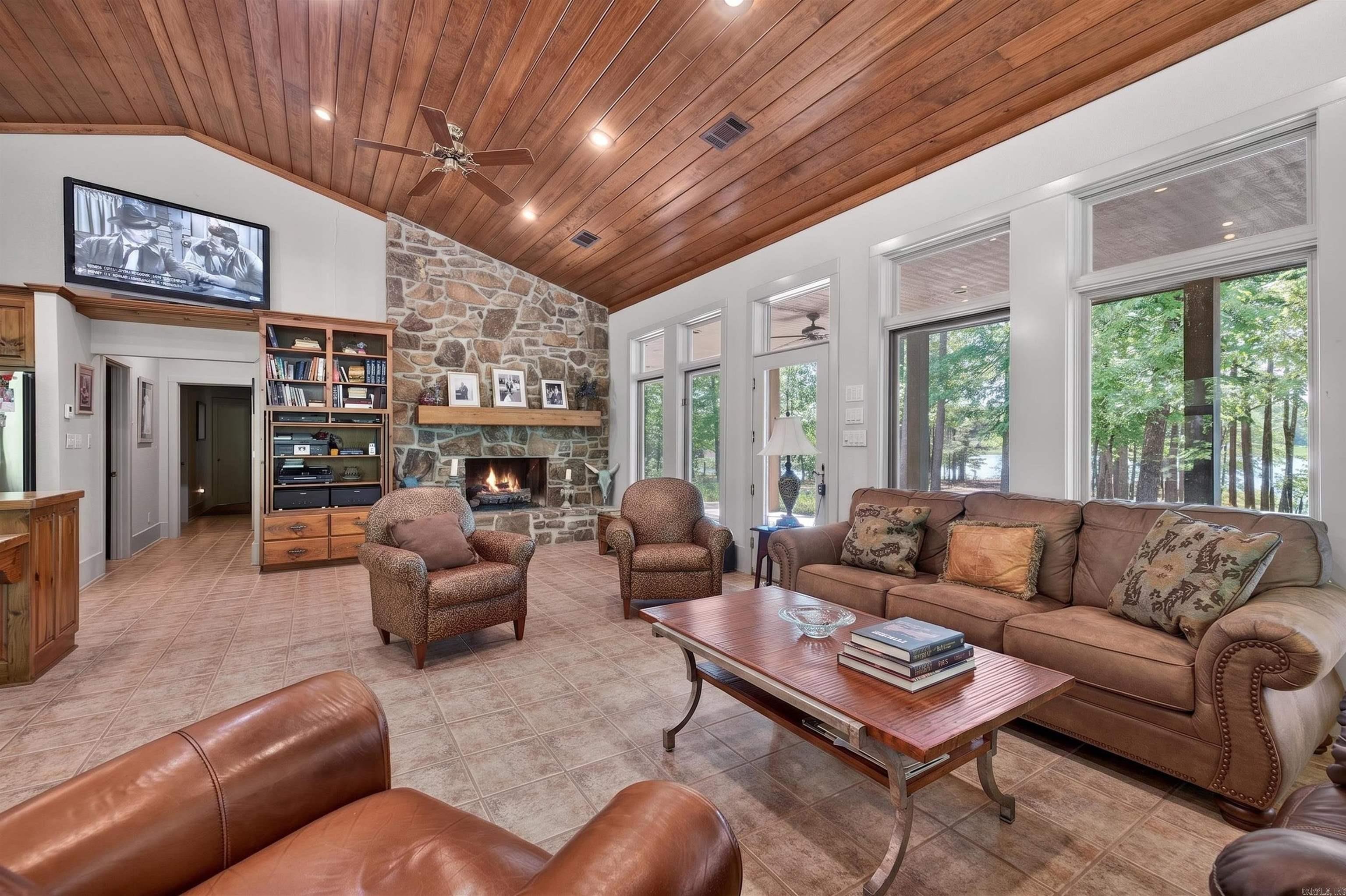 211 Hale  Okolona, AR