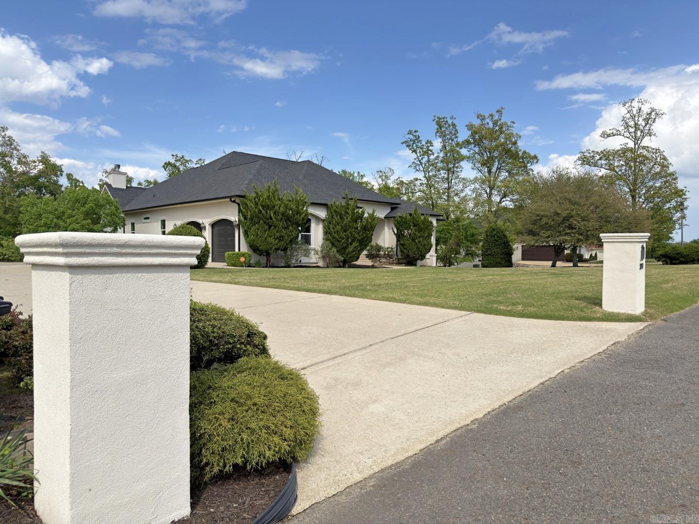 300 Crestview Drive  Hot Springs, AR