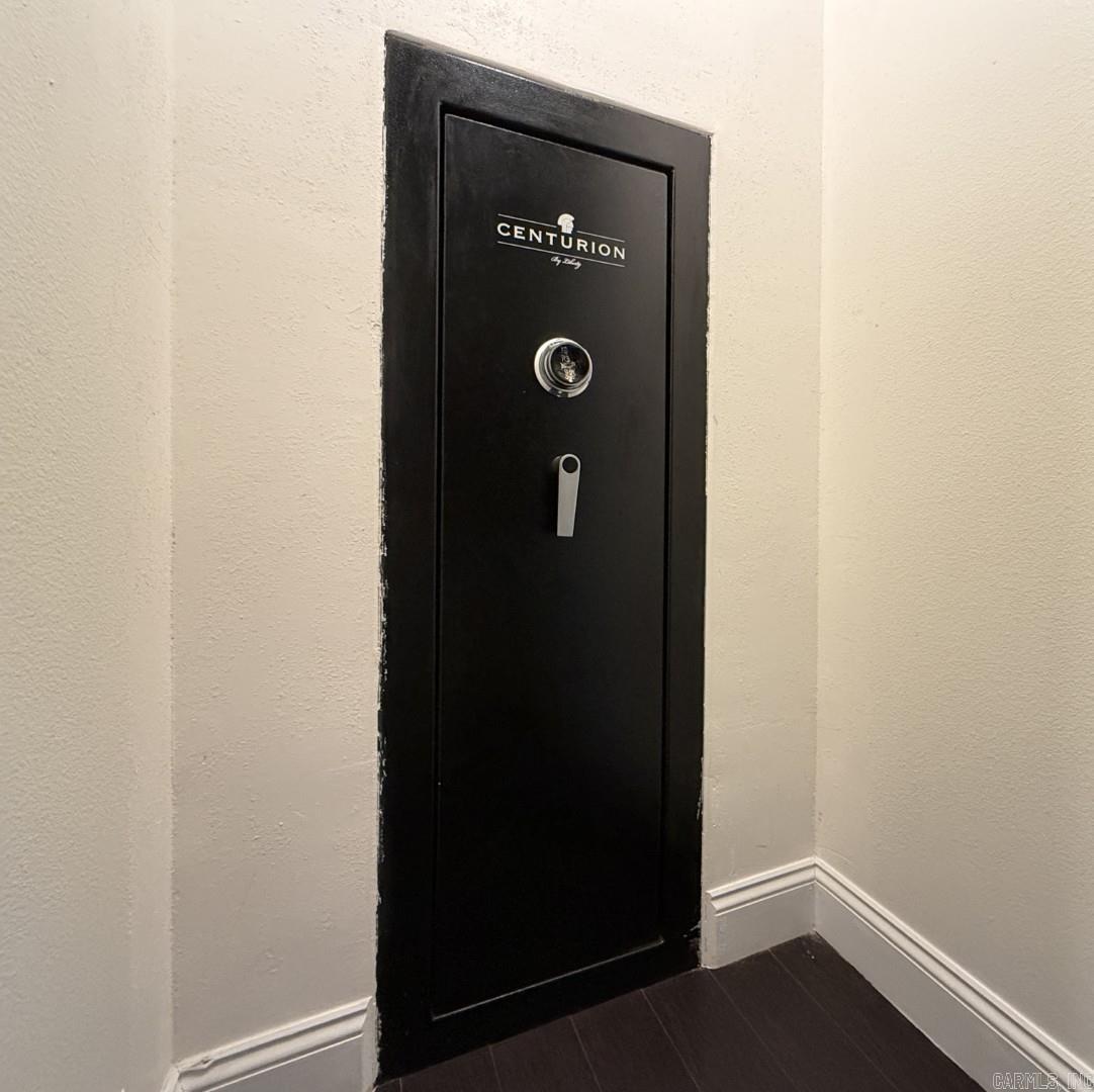 300 Crestview Drive  Hot Springs, AR