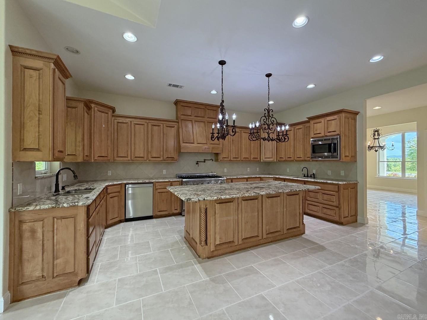 300 Crestview Drive  Hot Springs, AR