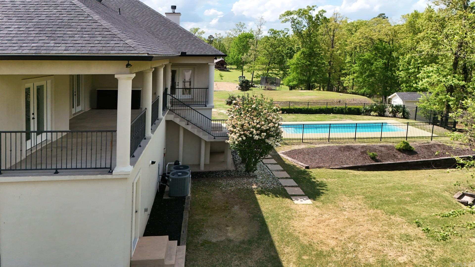 300 Crestview Drive  Hot Springs, AR