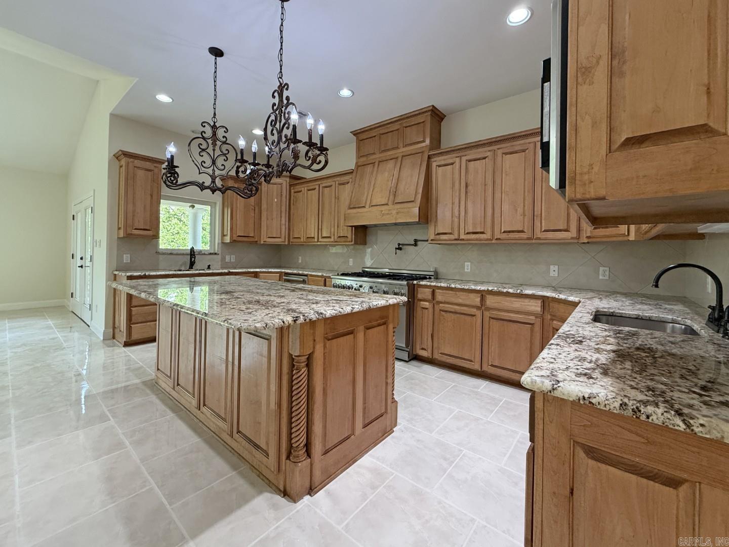 300 Crestview Drive  Hot Springs, AR