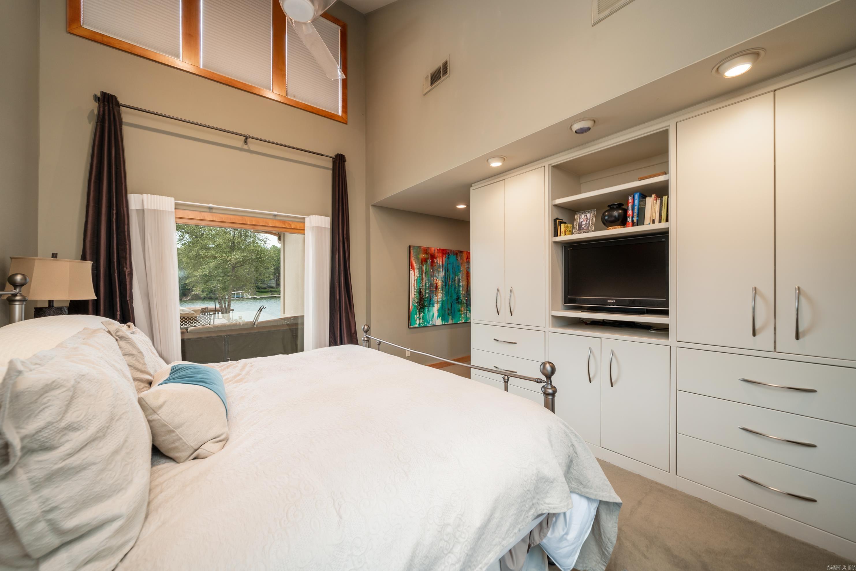 300 Pinehill  Hot Springs, AR