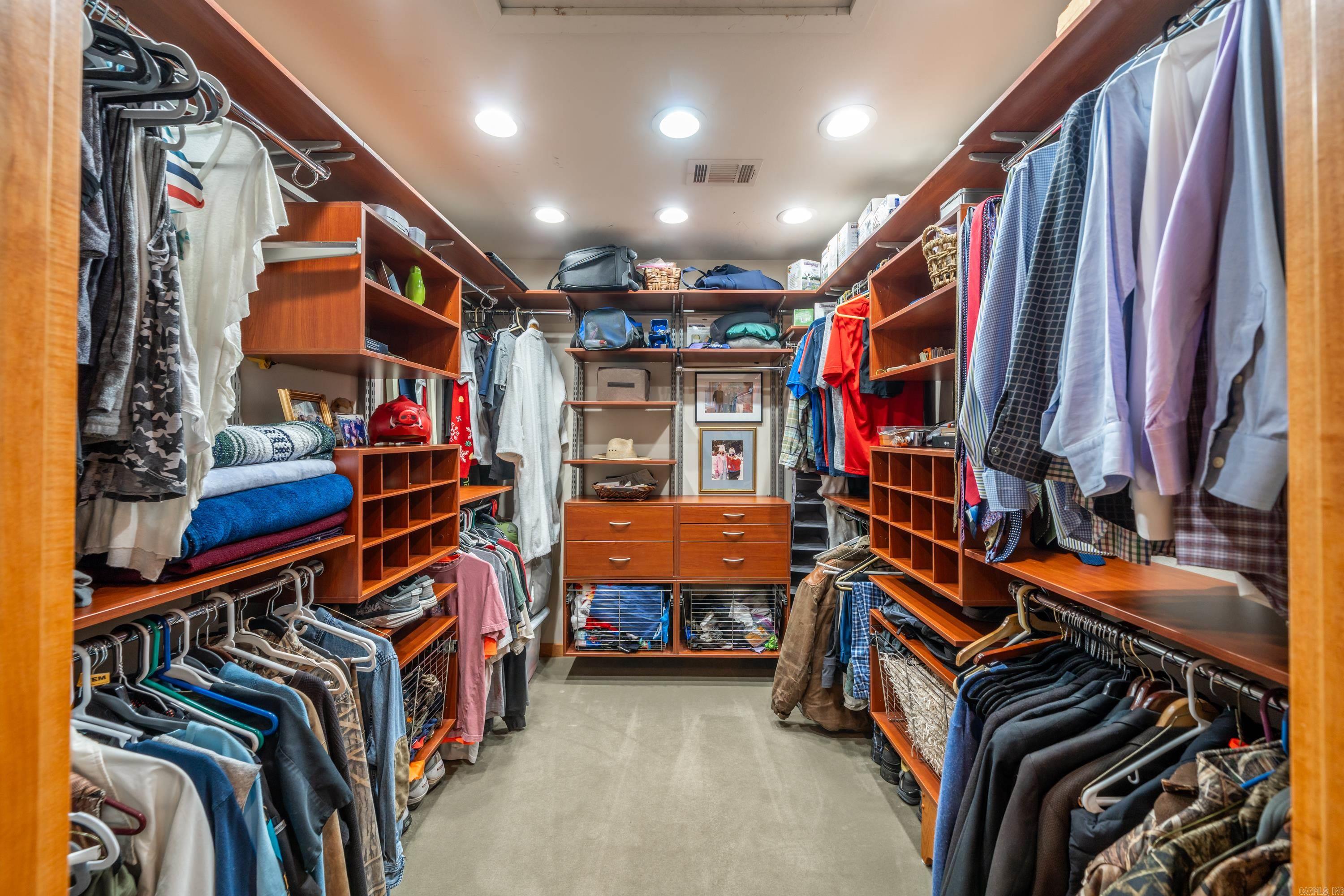 300 Pinehill  Hot Springs, AR