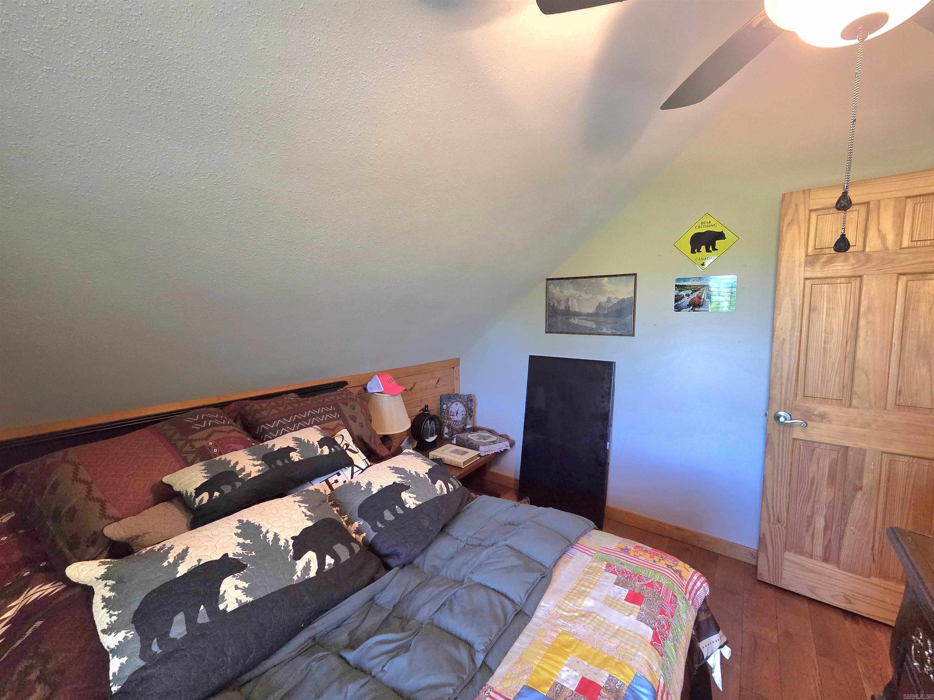 304 Black Bear Bluff  Mountain View, AR