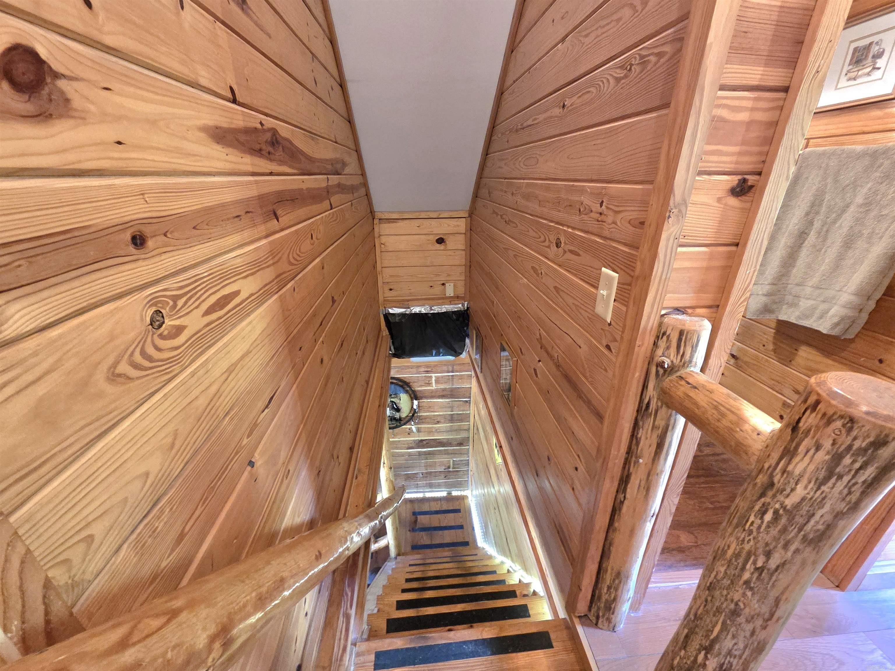 304 Black Bear Bluff  Mountain View, AR