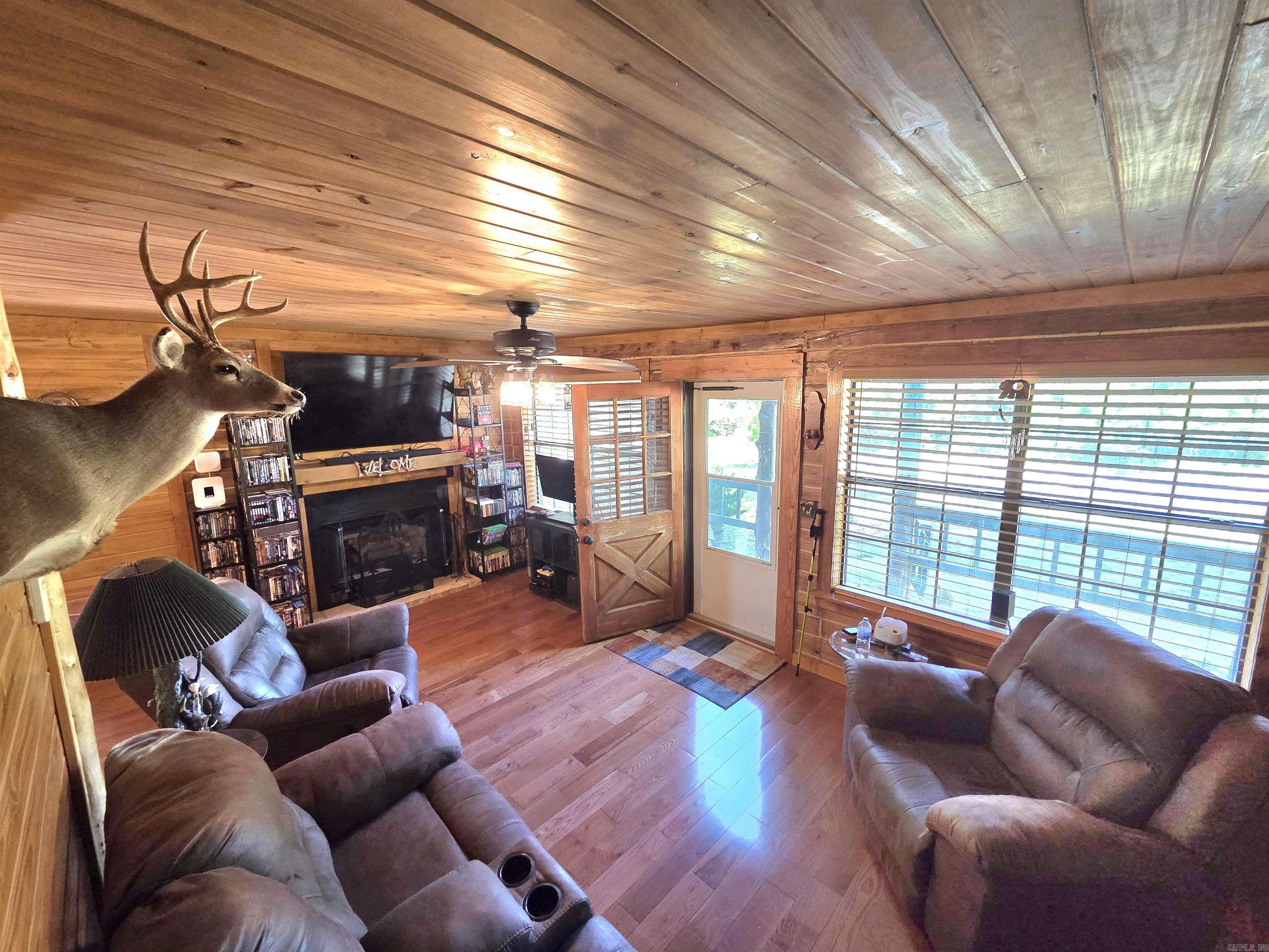304 Black Bear Bluff  Mountain View, AR