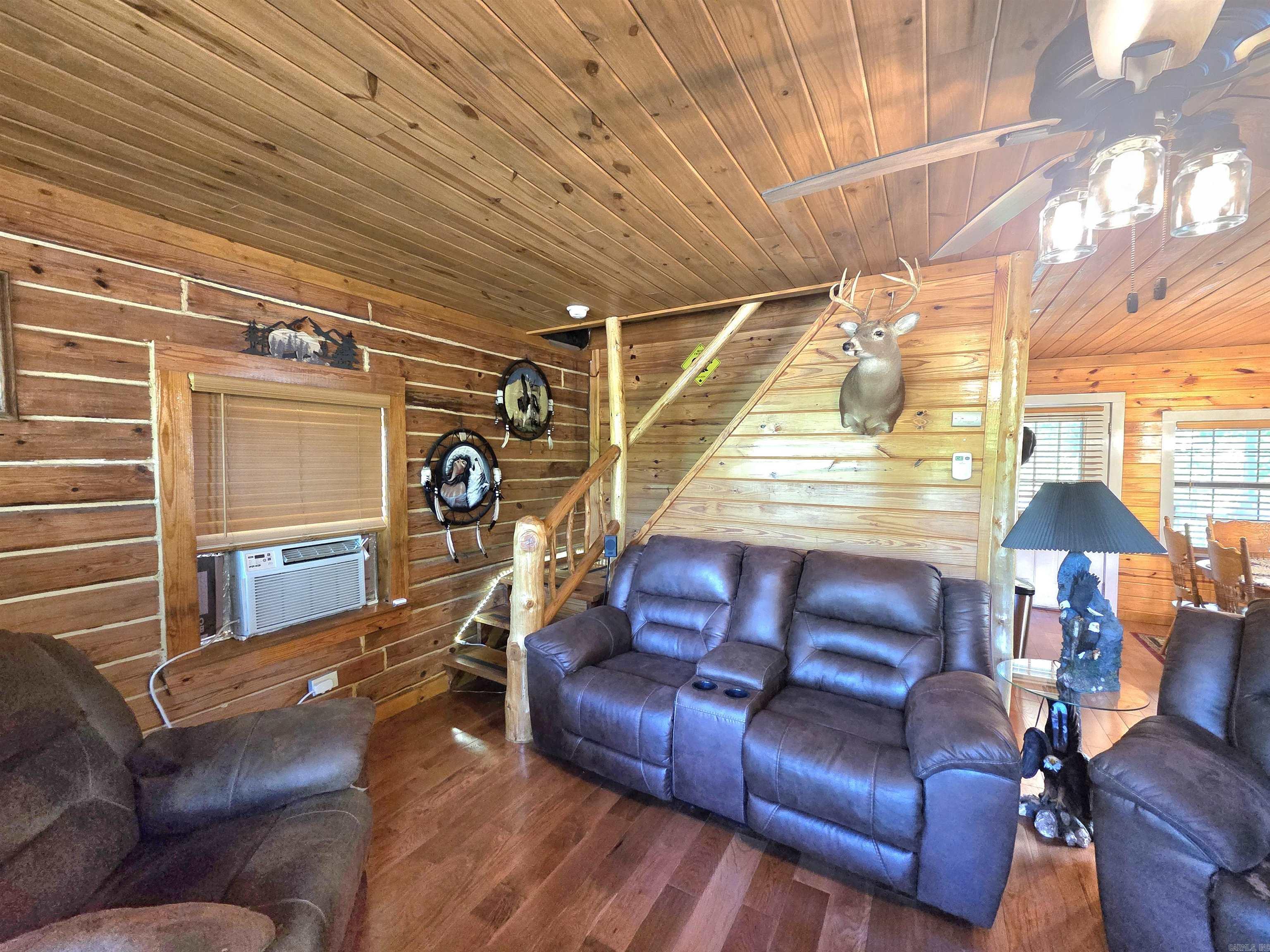 304 Black Bear Bluff  Mountain View, AR