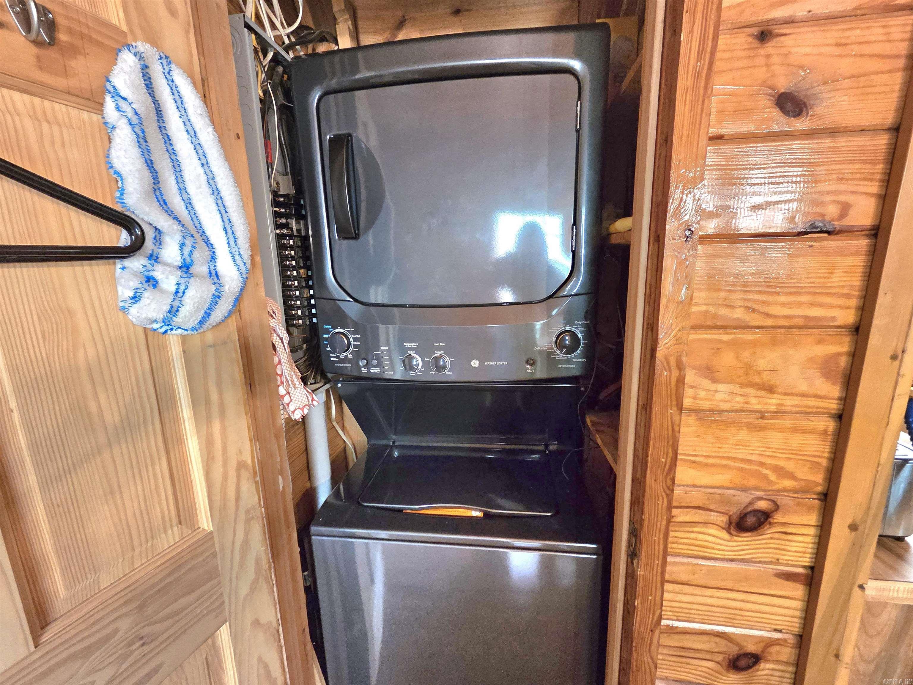 304 Black Bear Bluff  Mountain View, AR