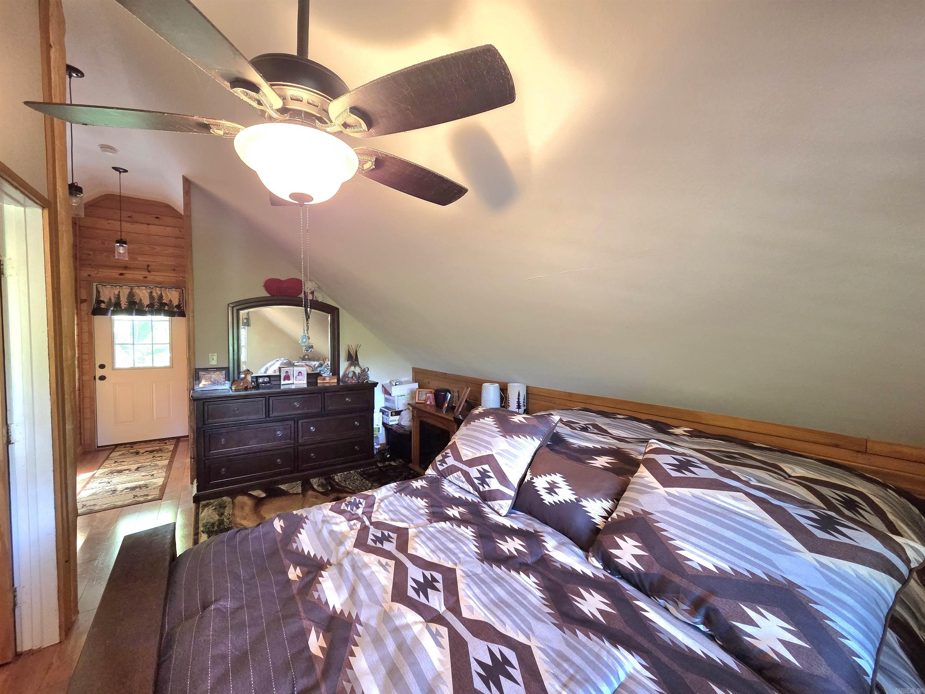 304 Black Bear Bluff  Mountain View, AR