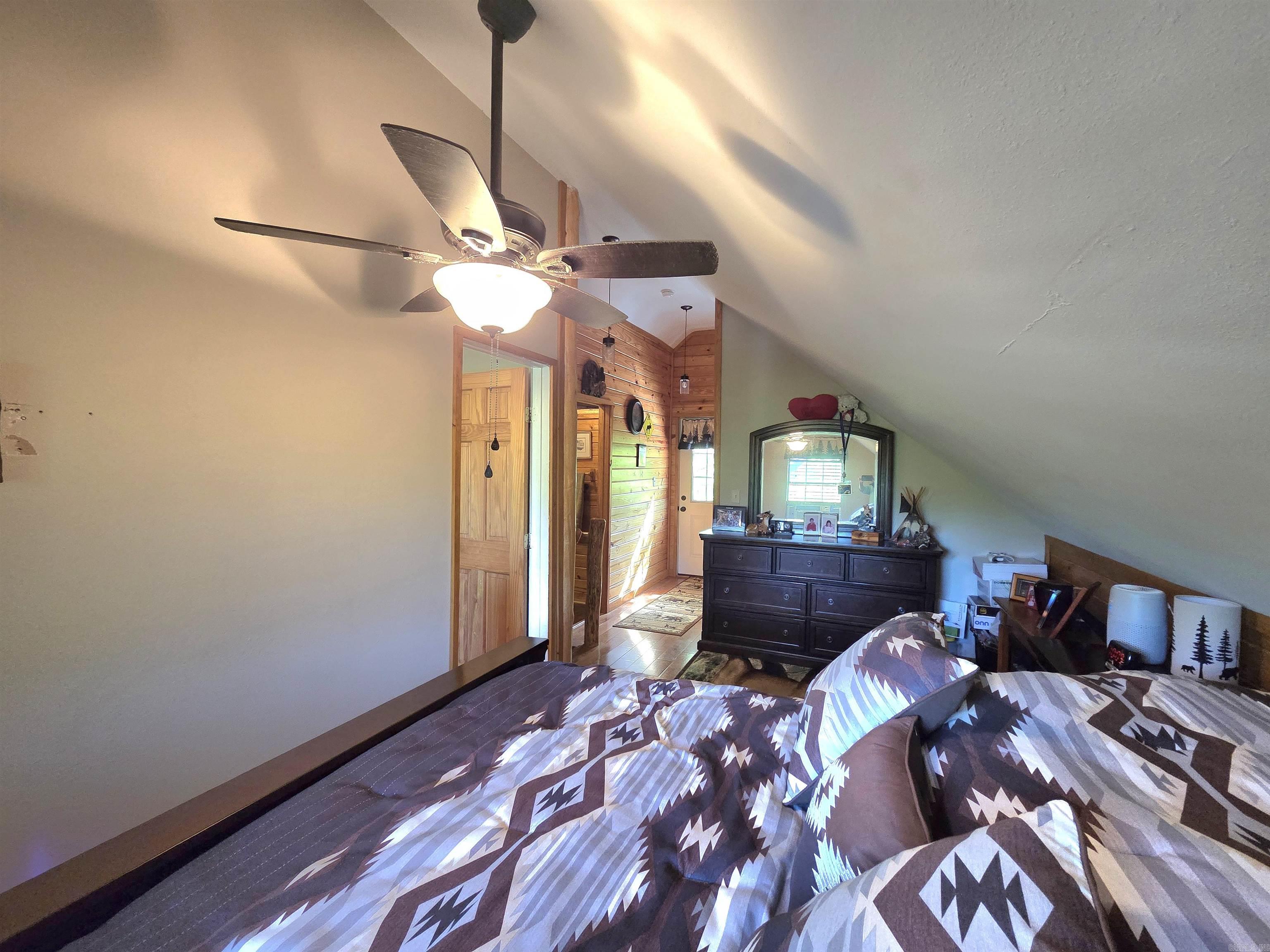 304 Black Bear Bluff  Mountain View, AR