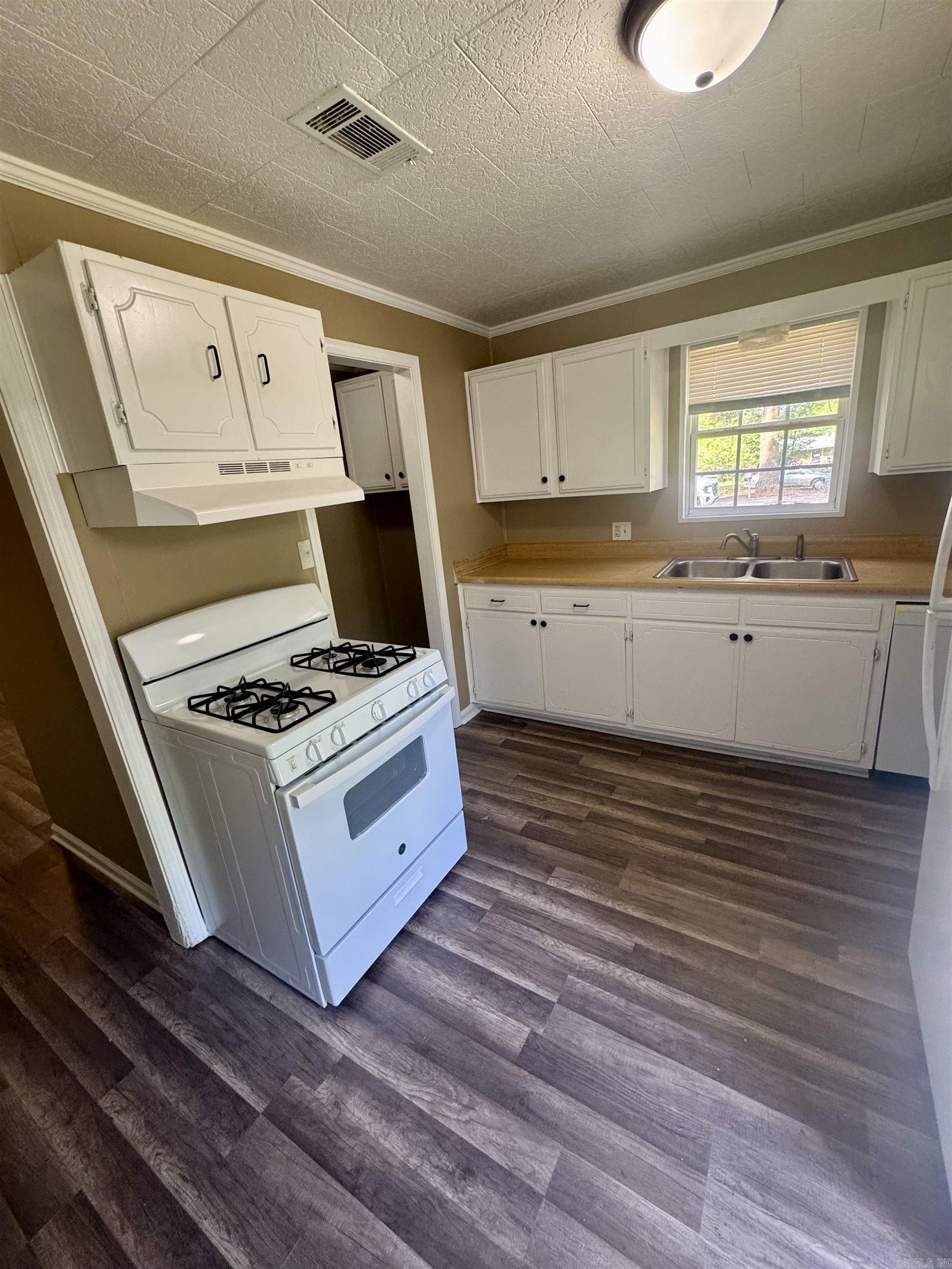 1417 S Bailey St  Jacksonville, AR