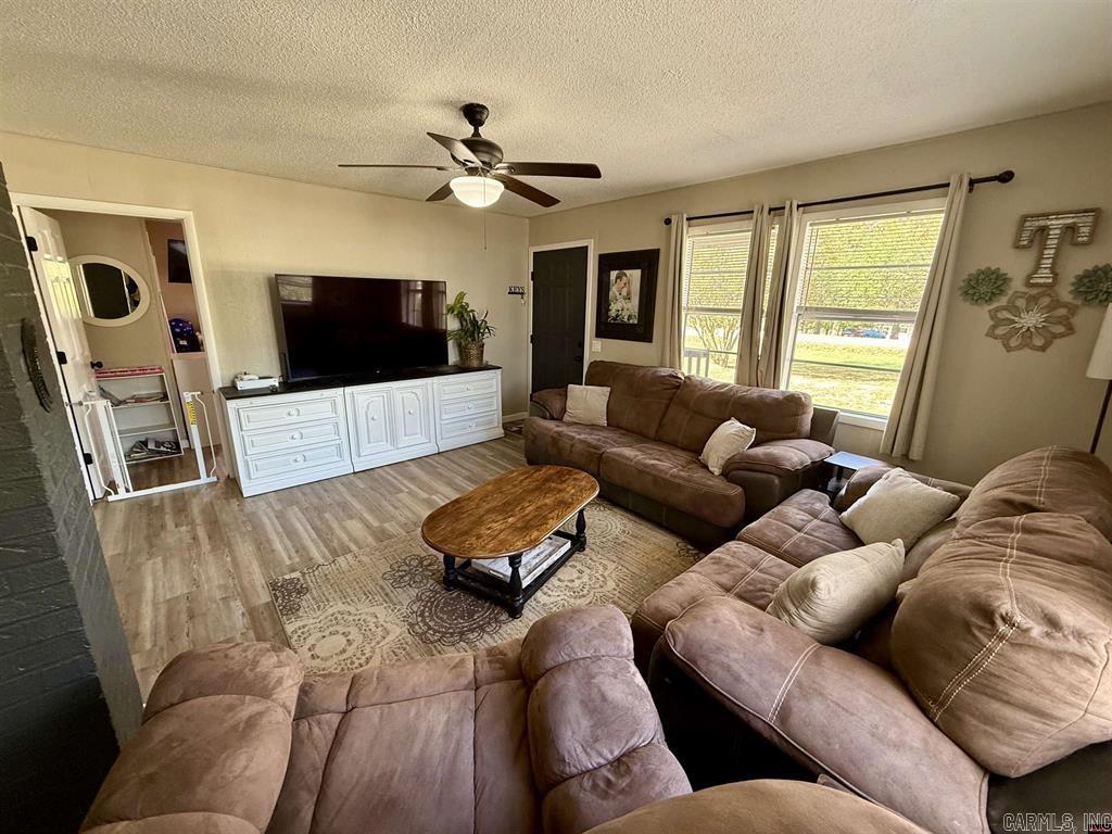 5173 Old Military Road Mountain Home, AR 72653