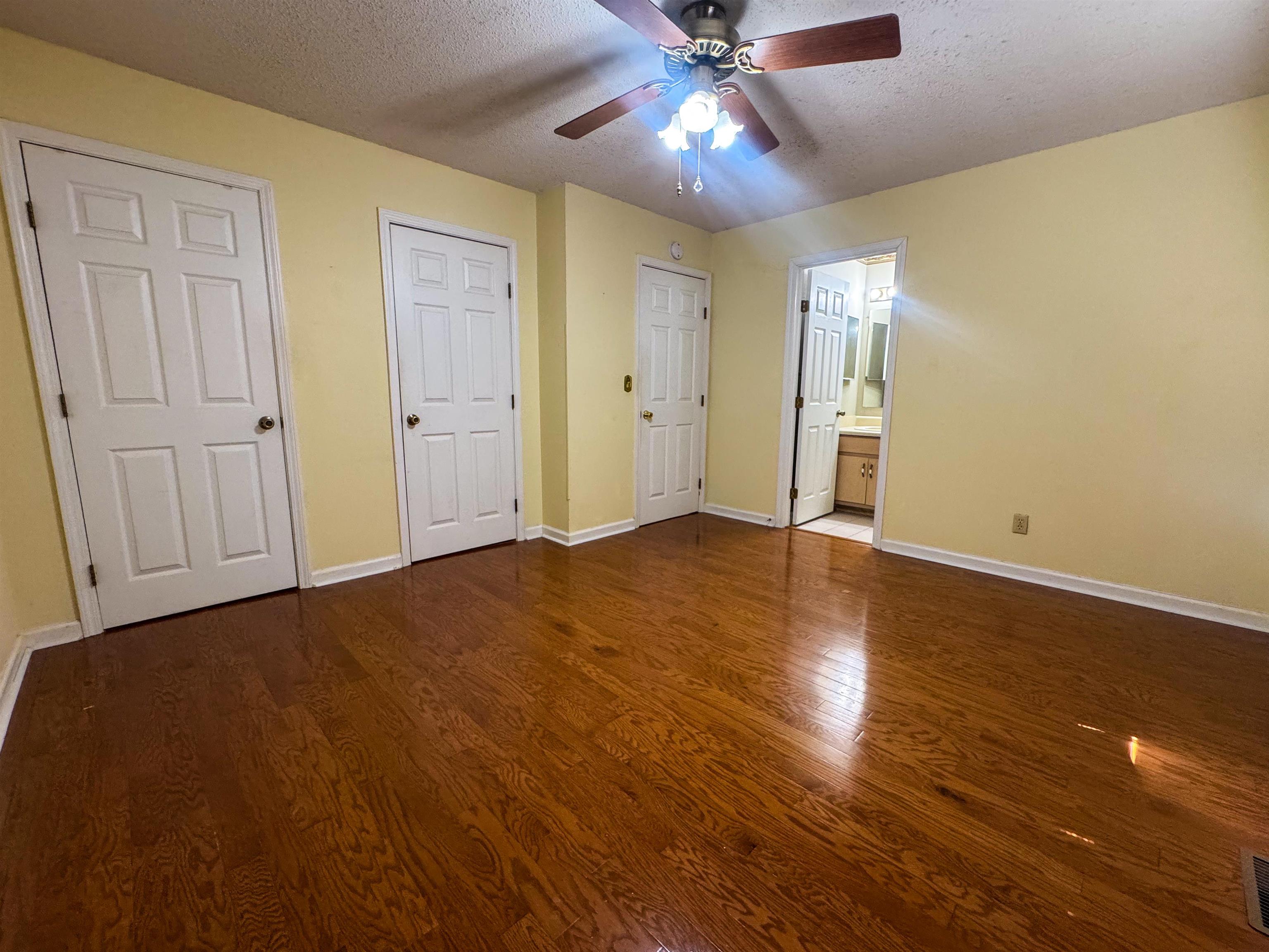 16 Iroquois  Cherokee Village, AR