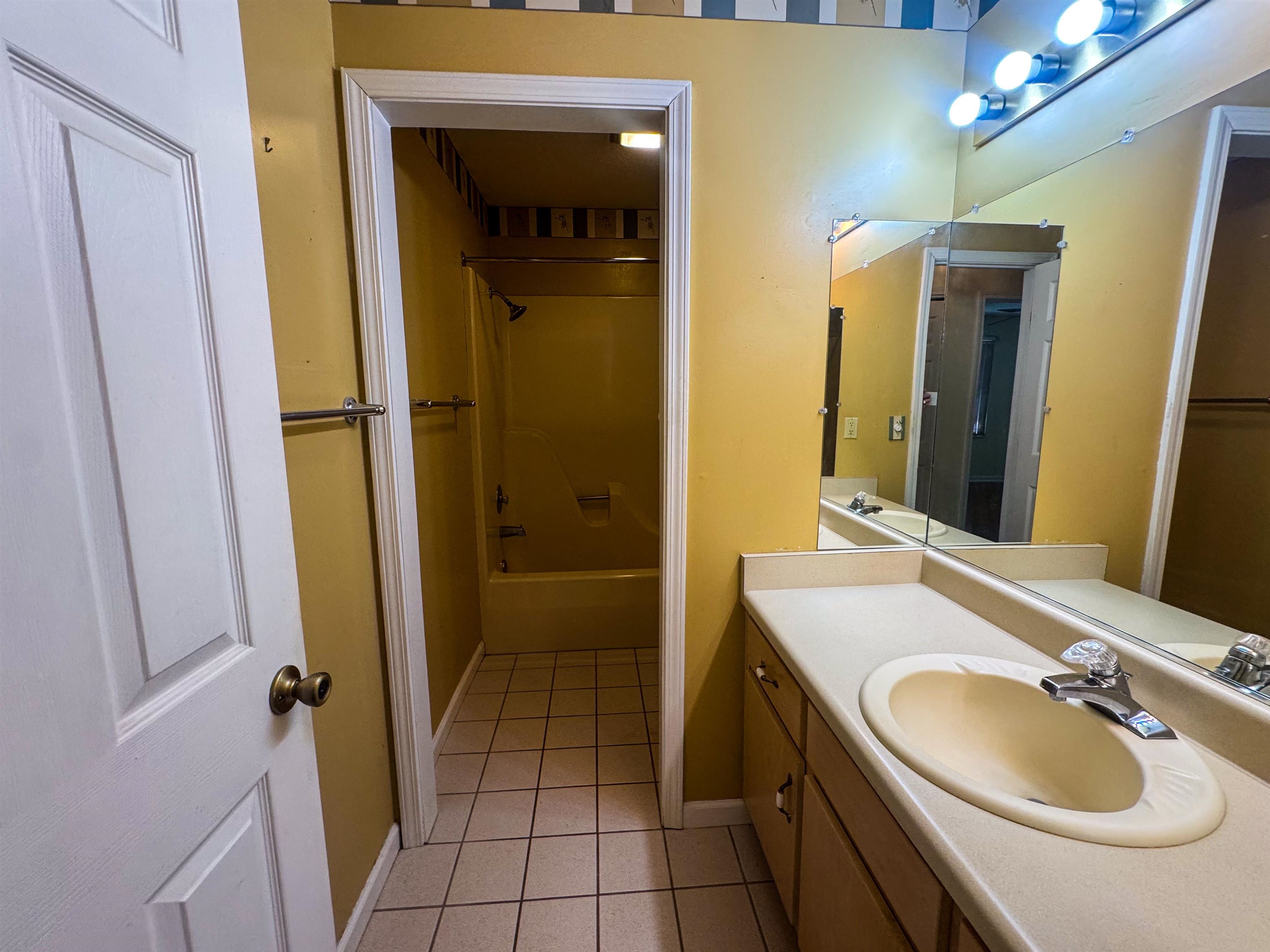 16 Iroquois  Cherokee Village, AR