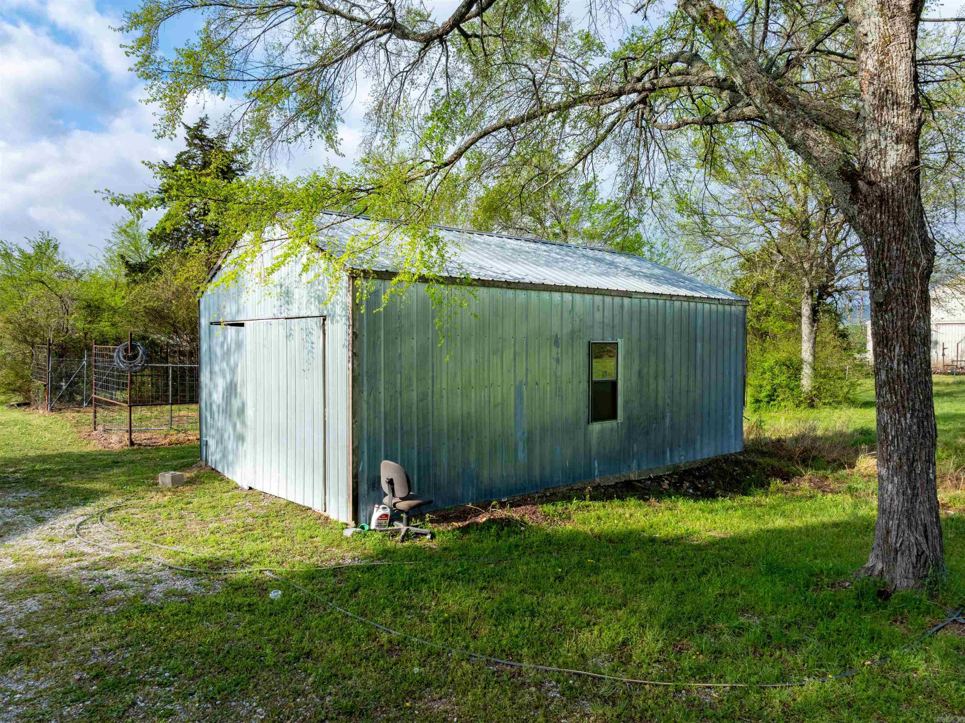 901A W. Main St  Mountain View, AR