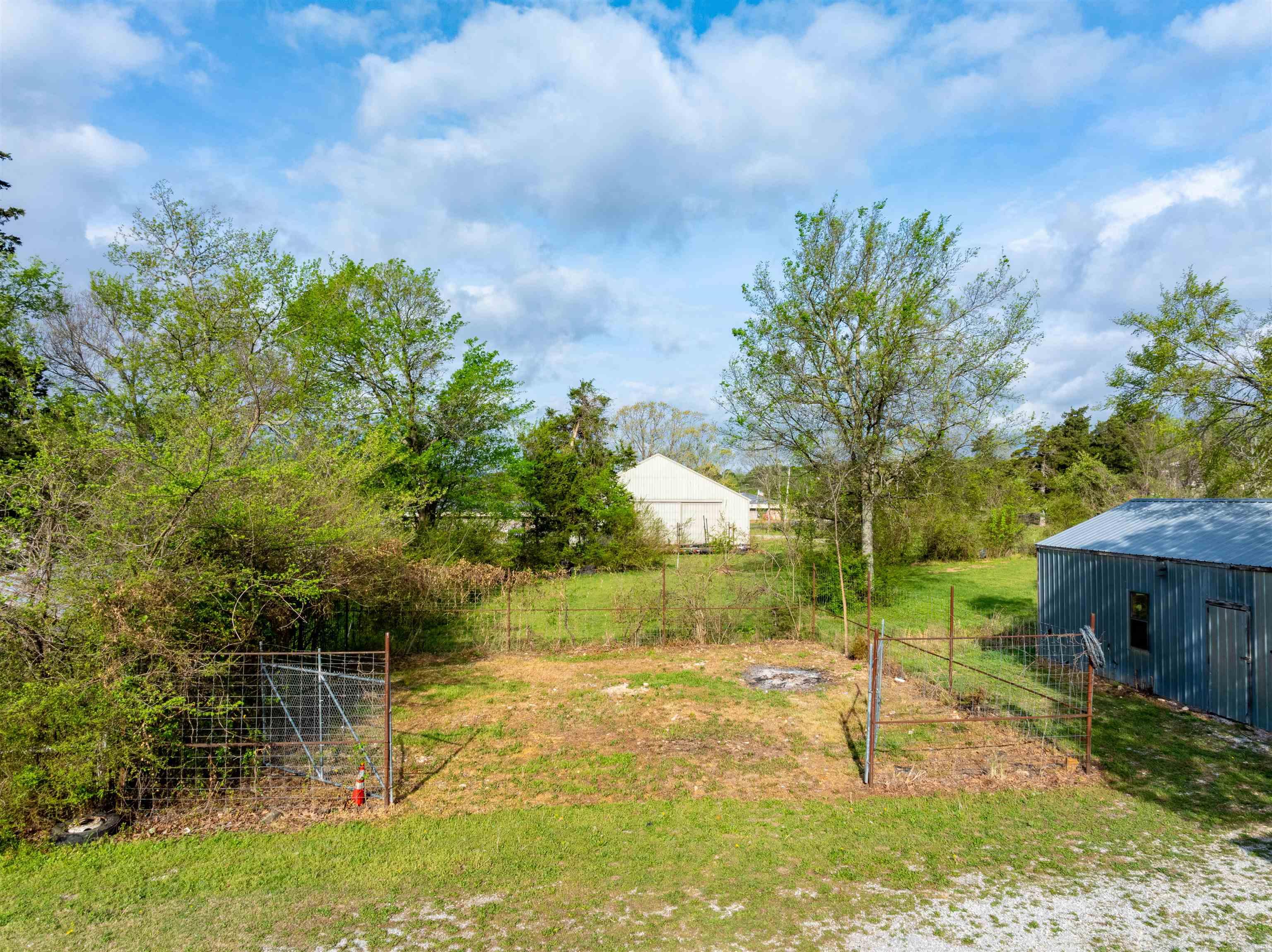 901A W. Main St  Mountain View, AR