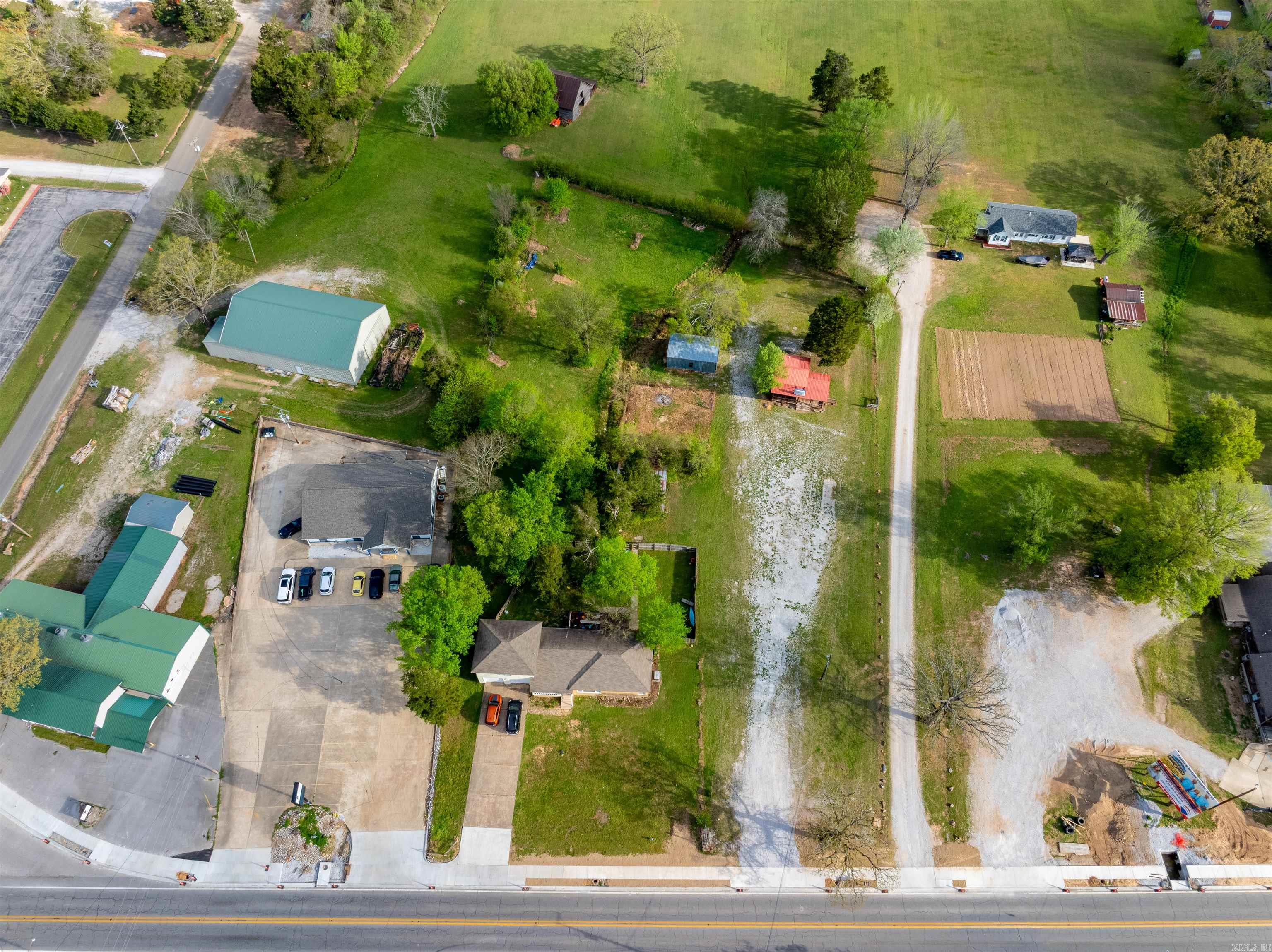 901A W. Main St  Mountain View, AR