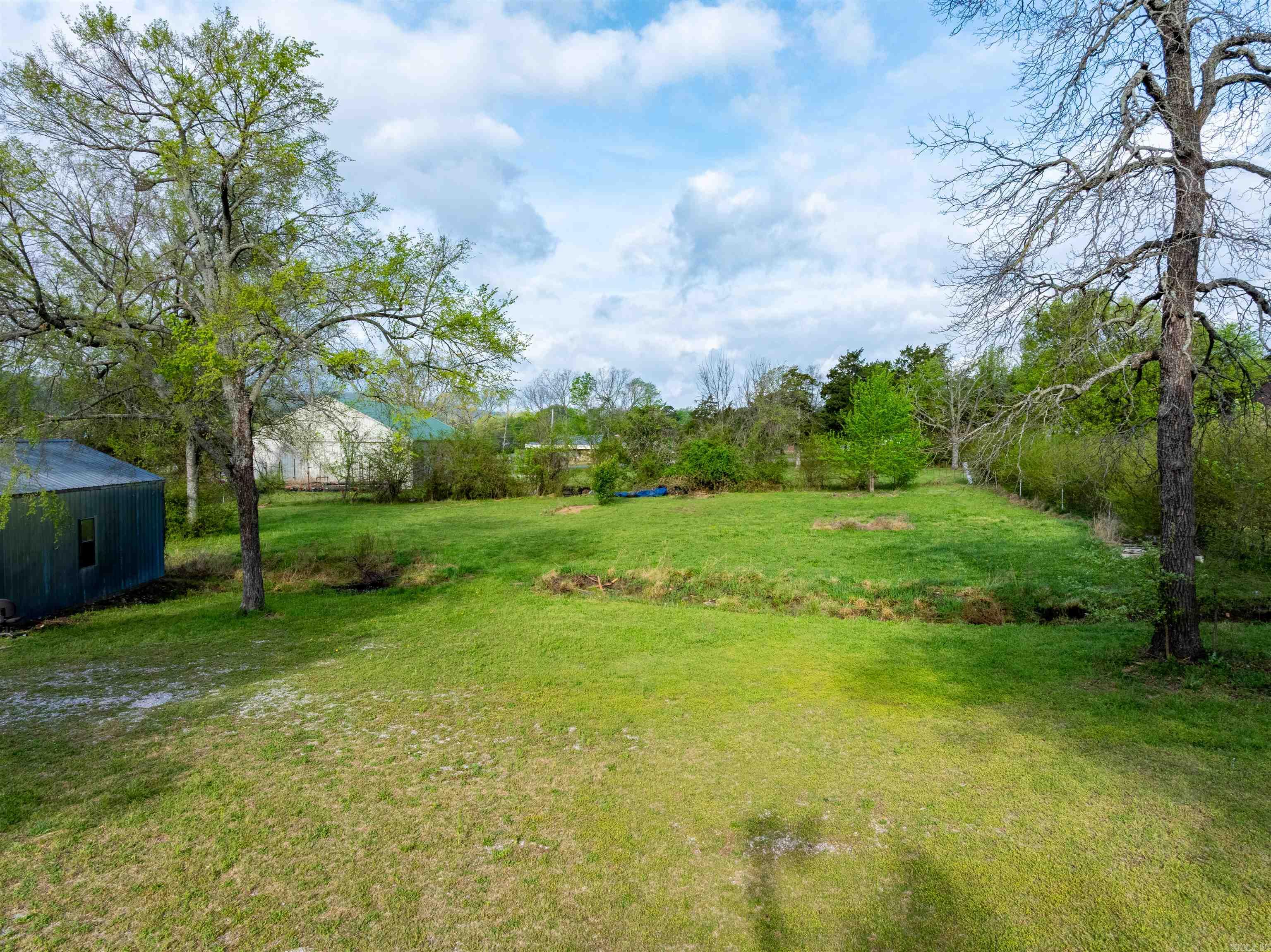 901A W. Main St  Mountain View, AR