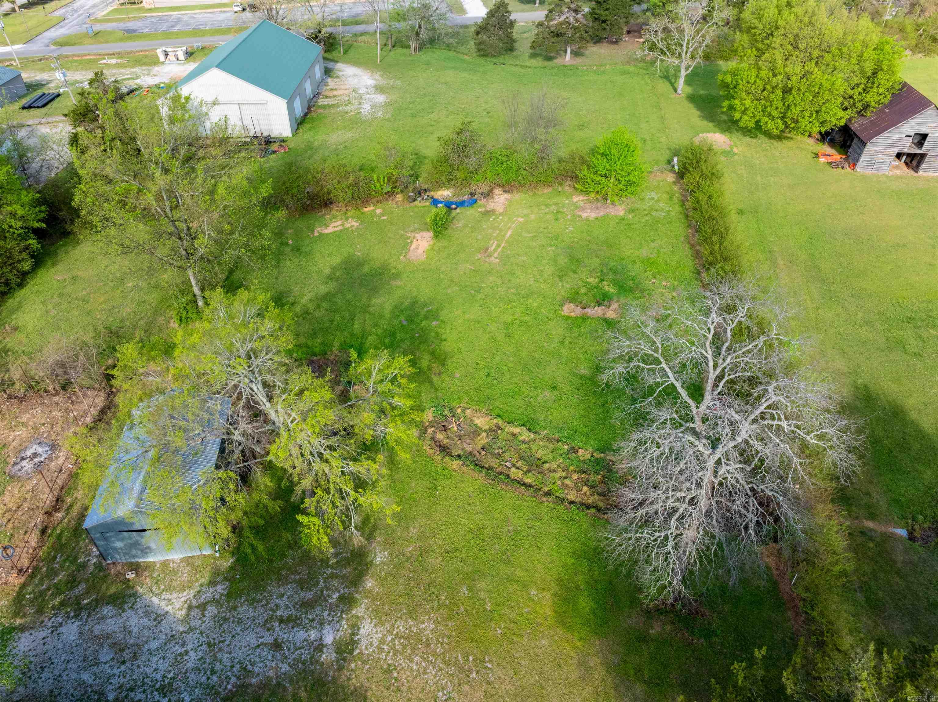 901A W. Main St  Mountain View, AR