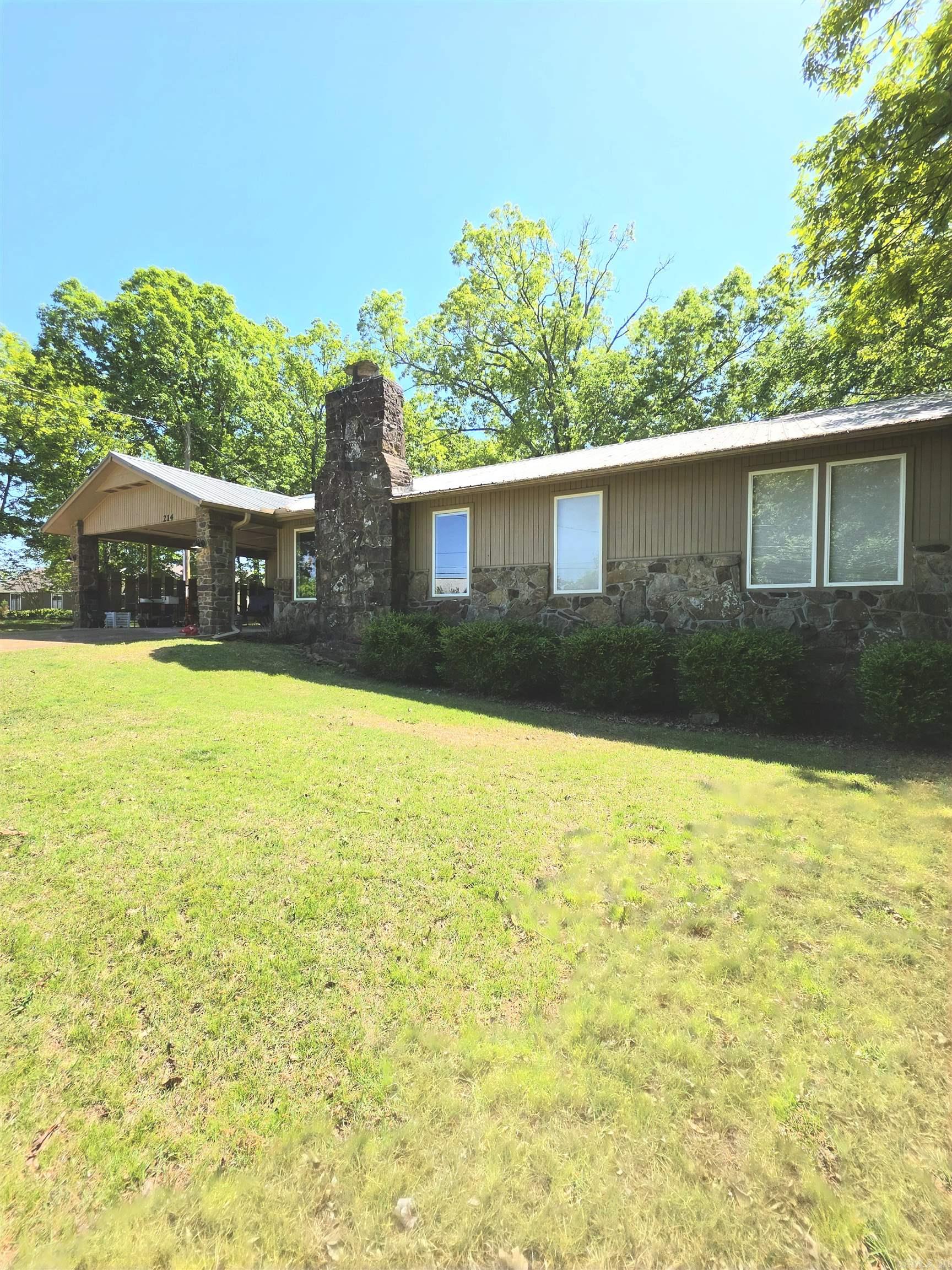 214 Greenwood  Fairfield Bay, AR