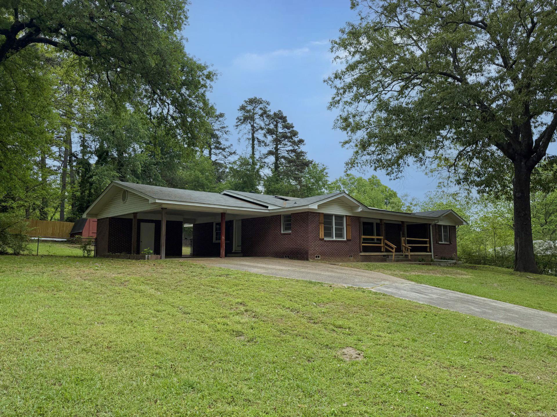 1220 Sunset  Benton, AR