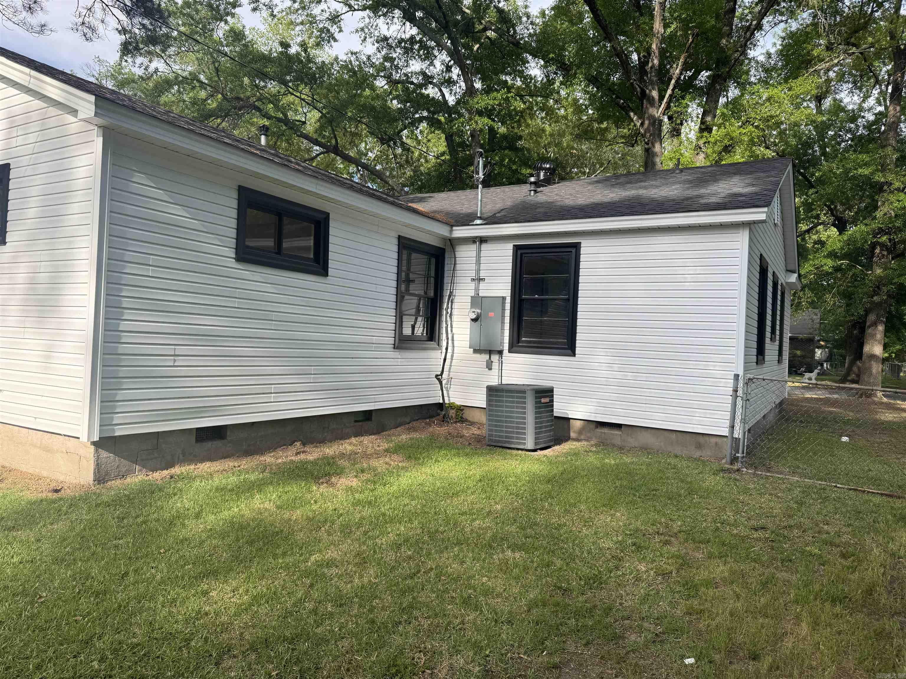 2818 Edgewood  Pine Bluff, AR