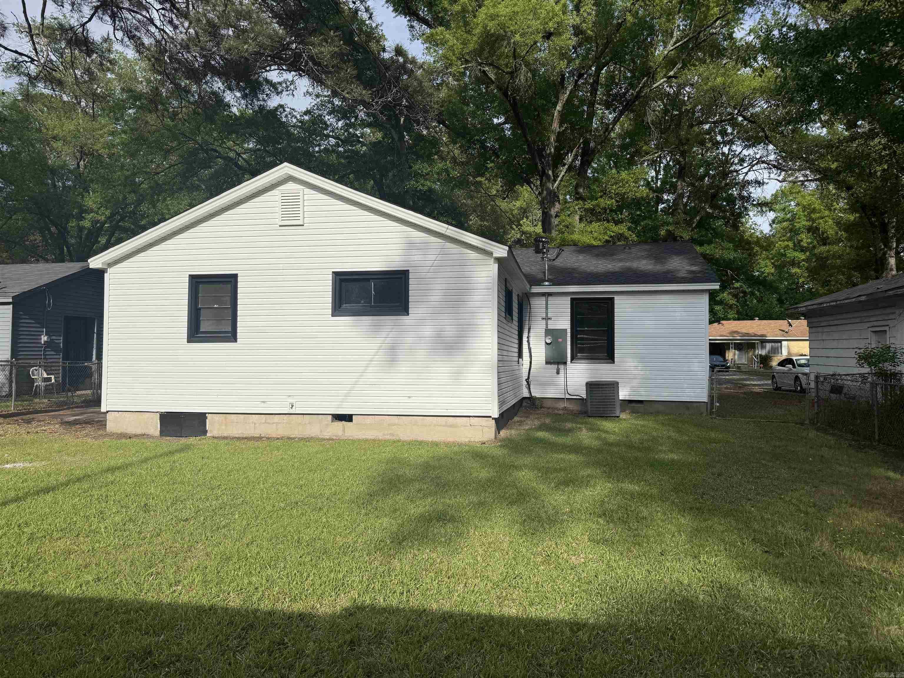 2818 Edgewood  Pine Bluff, AR