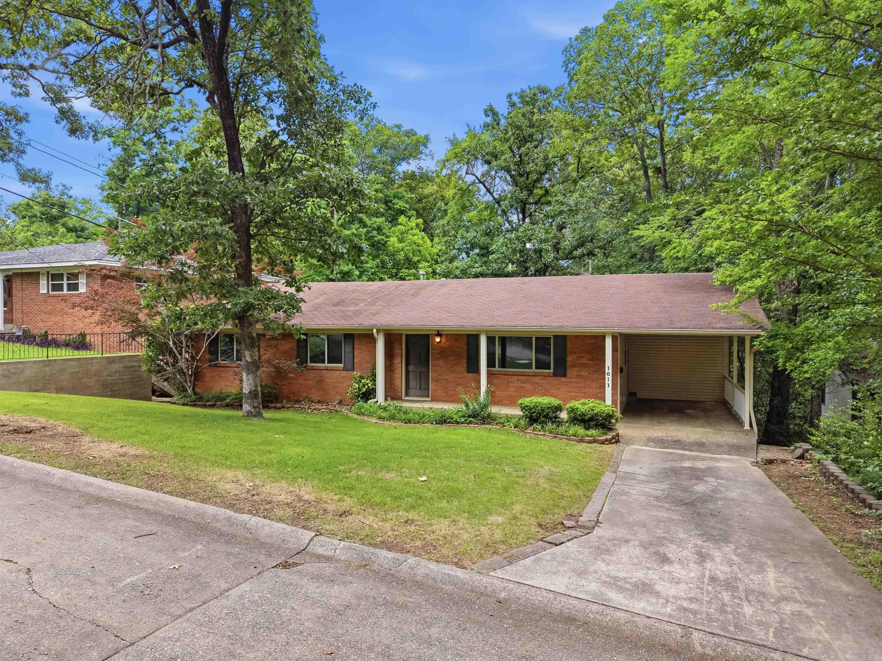1611  Grove Hill  North Little Rock, AR