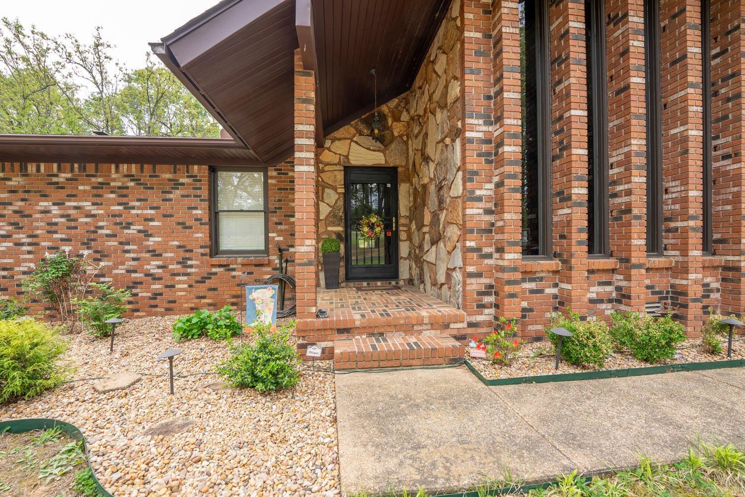 17263 N Highway 9  Mammoth Spring, AR