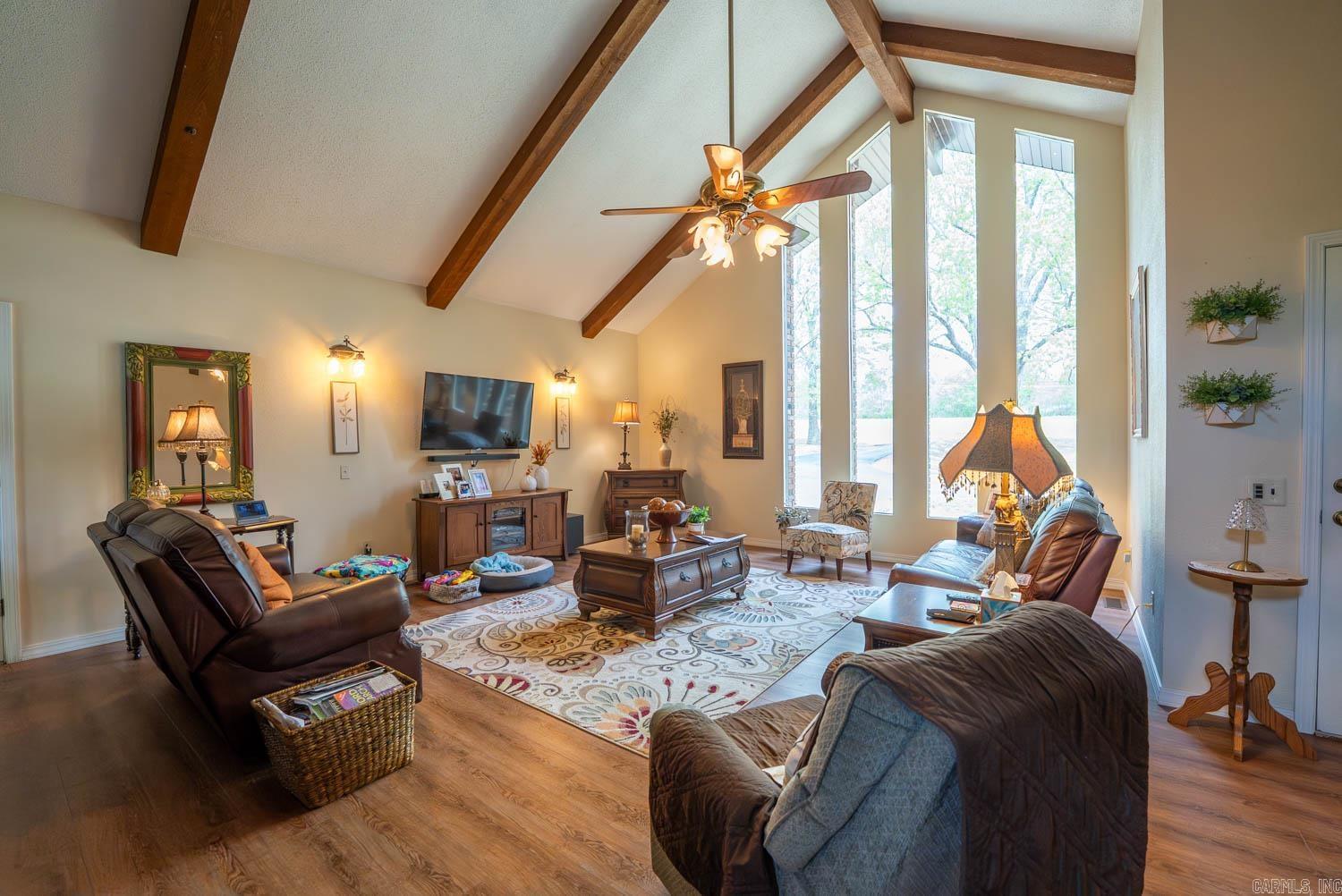 17263 N Highway 9  Mammoth Spring, AR