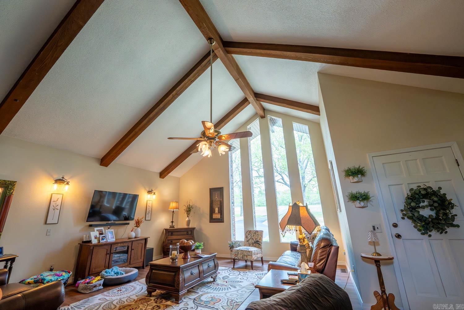 17263 N Highway 9  Mammoth Spring, AR