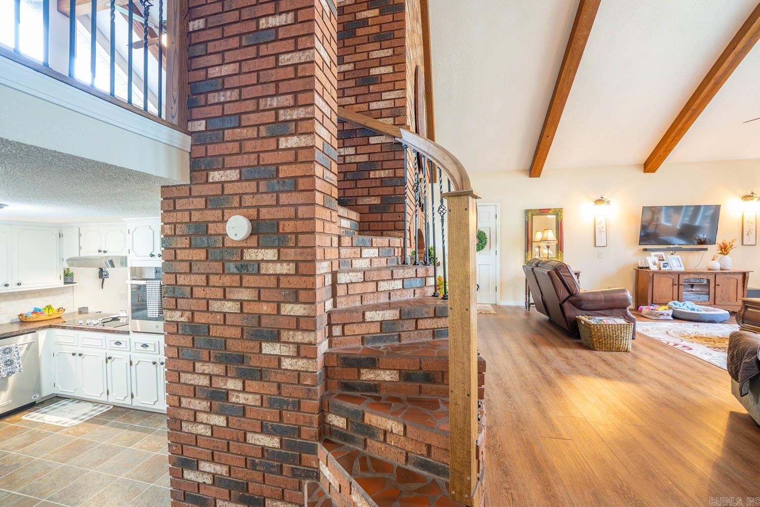 17263 N Highway 9  Mammoth Spring, AR