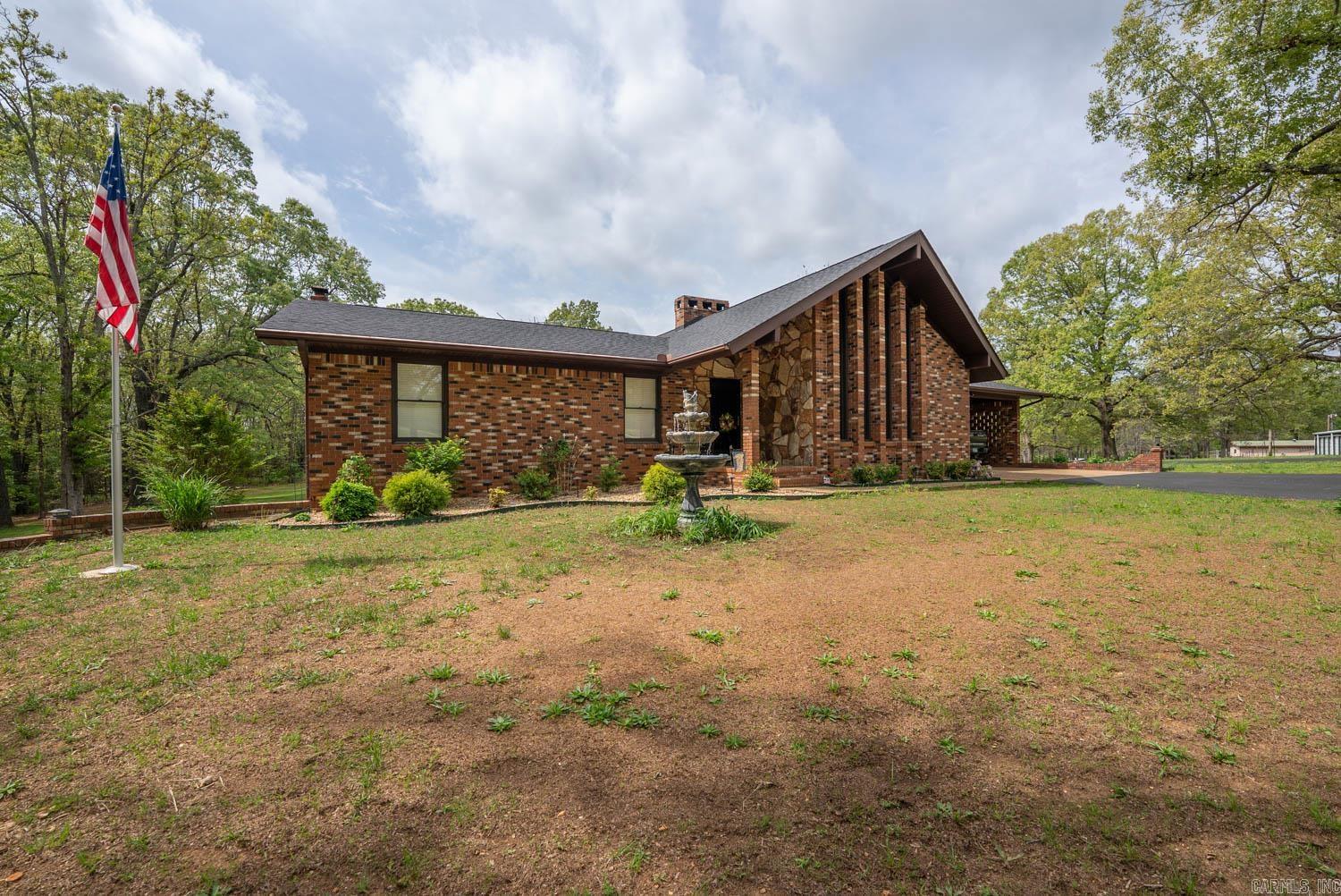 17263 N Highway 9  Mammoth Spring, AR
