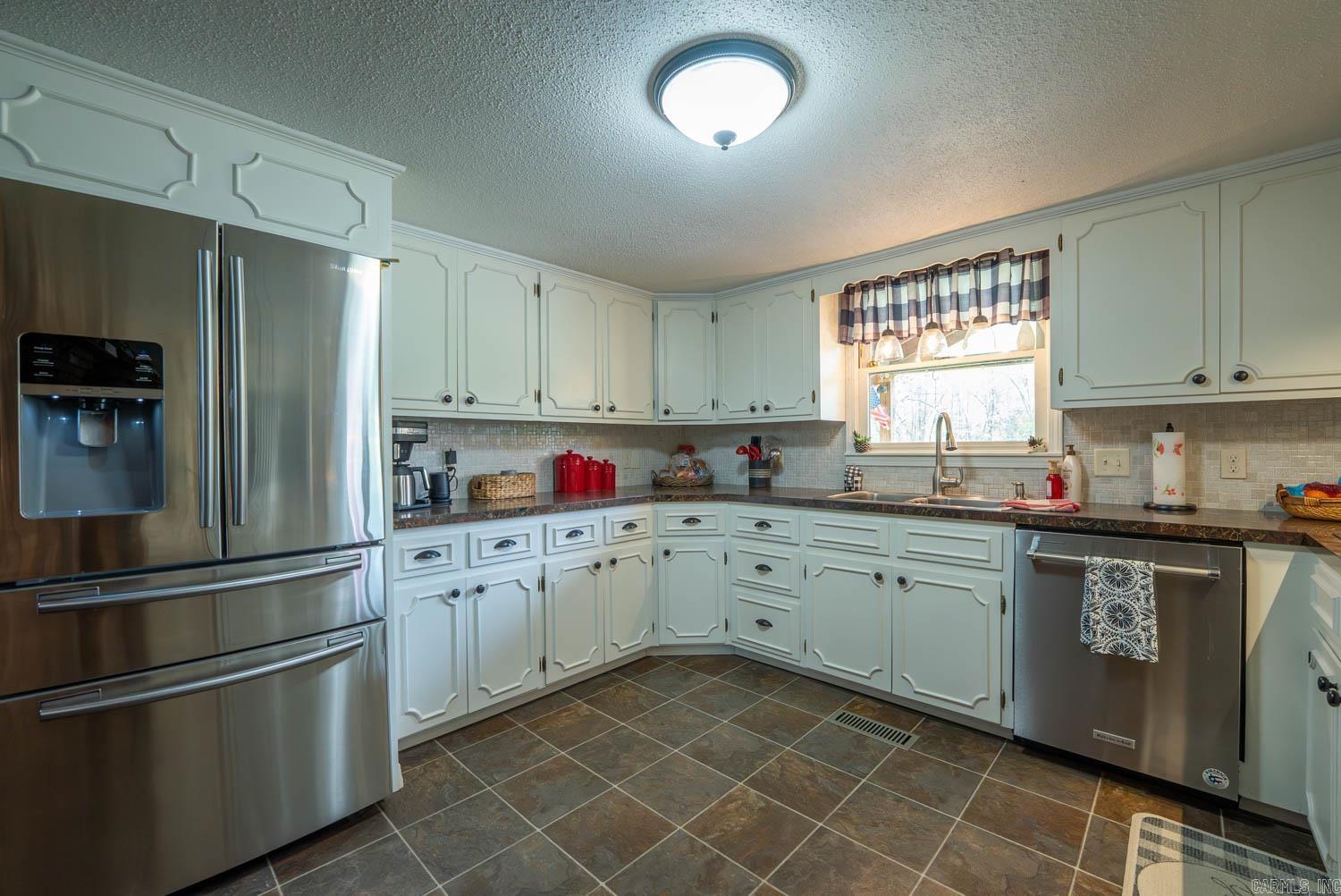 17263 N Highway 9  Mammoth Spring, AR