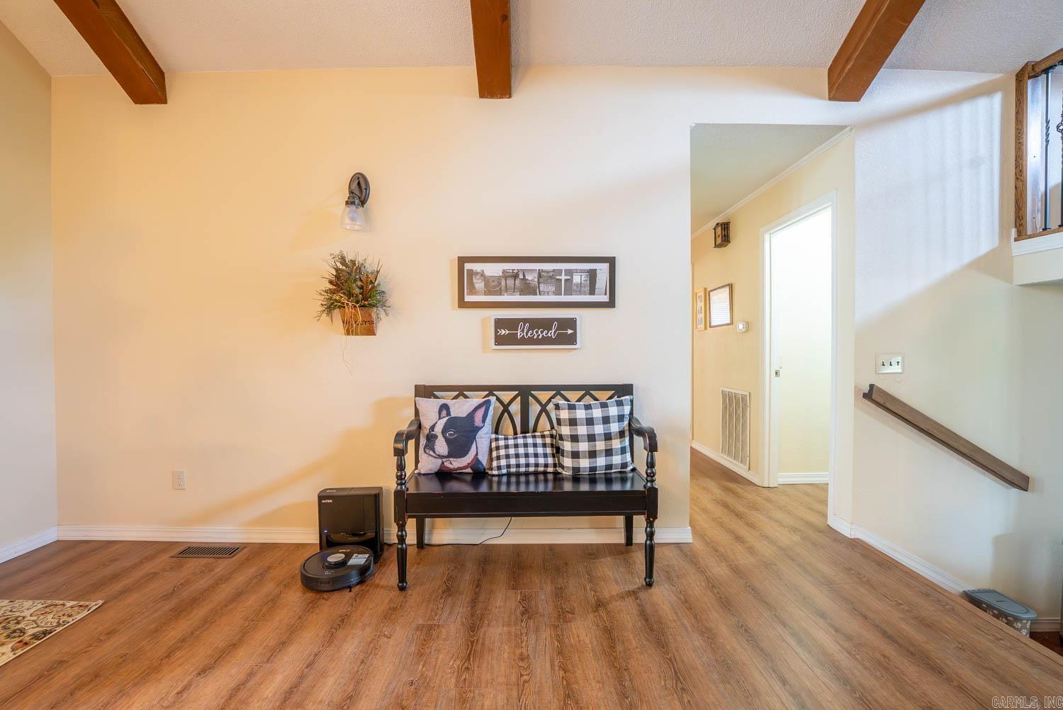 17263 N Highway 9  Mammoth Spring, AR