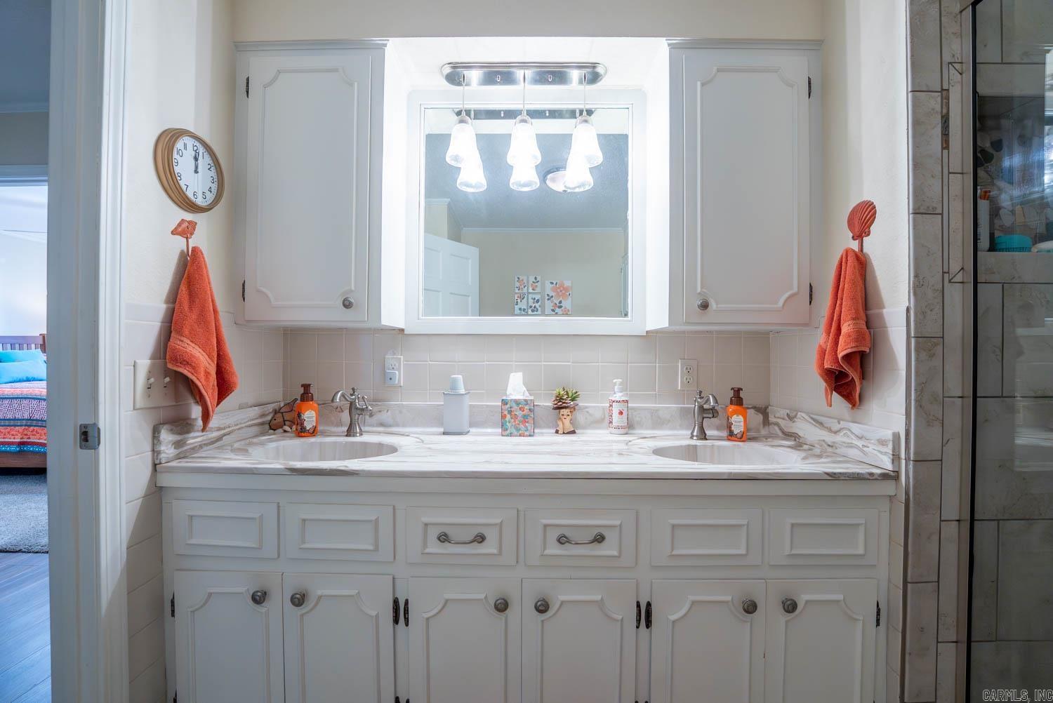 17263 N Highway 9  Mammoth Spring, AR