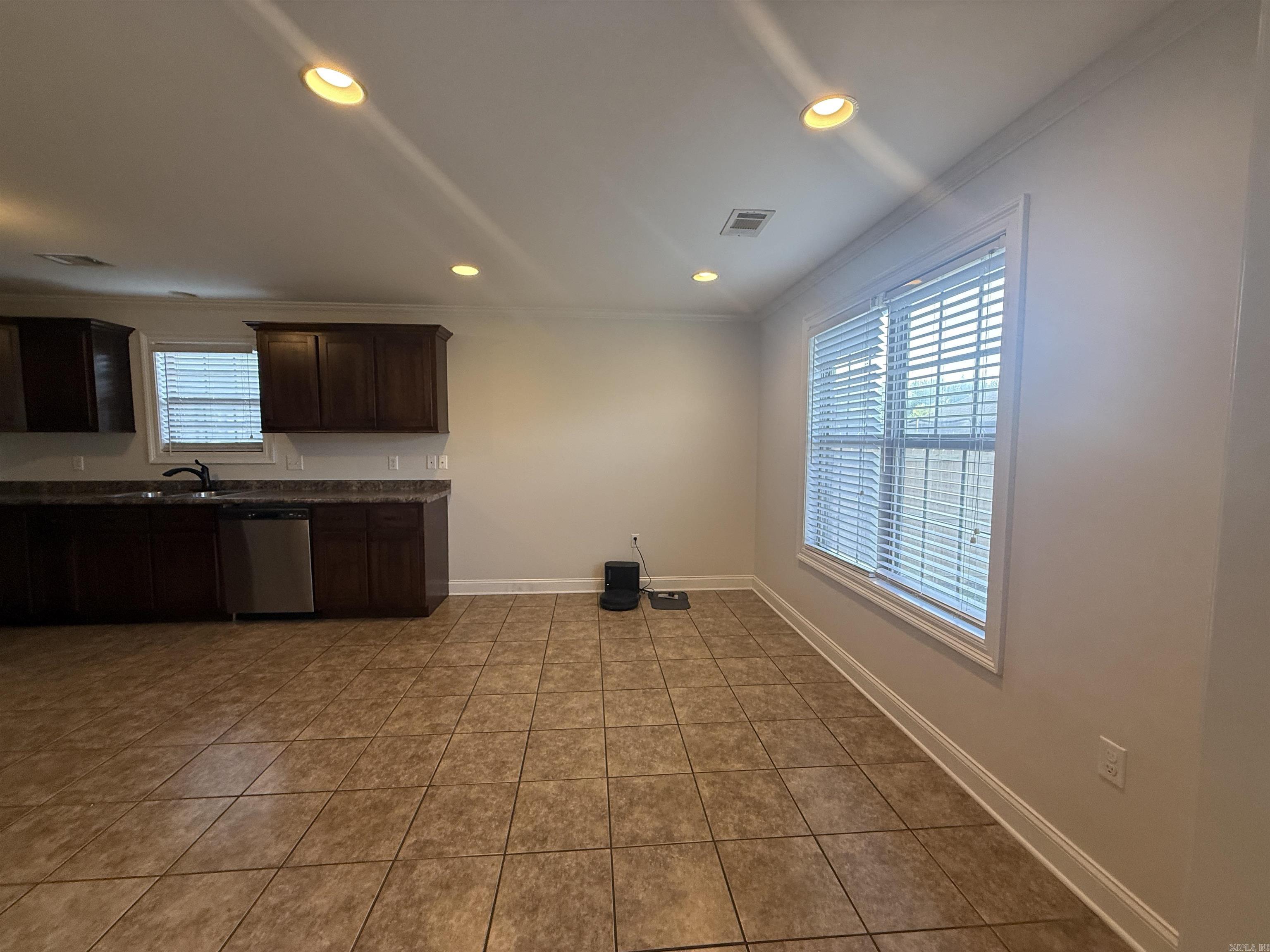 906 Garrison  Paragould, AR