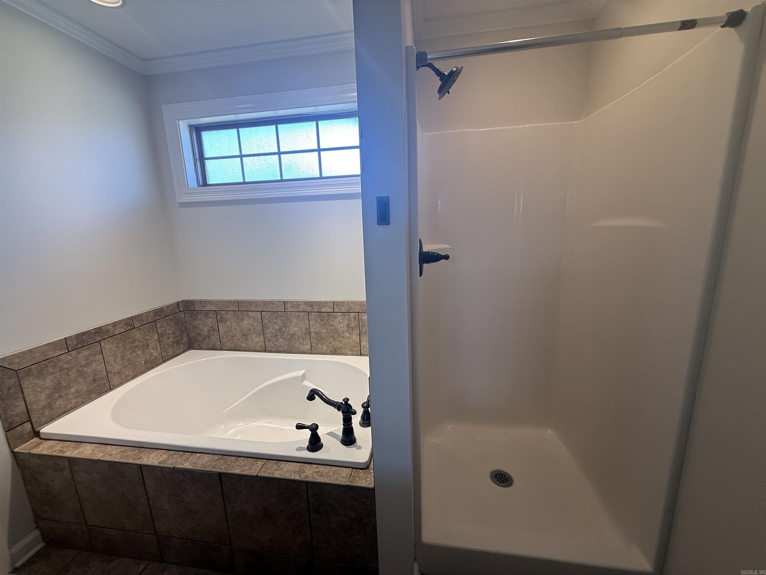 906 Garrison  Paragould, AR